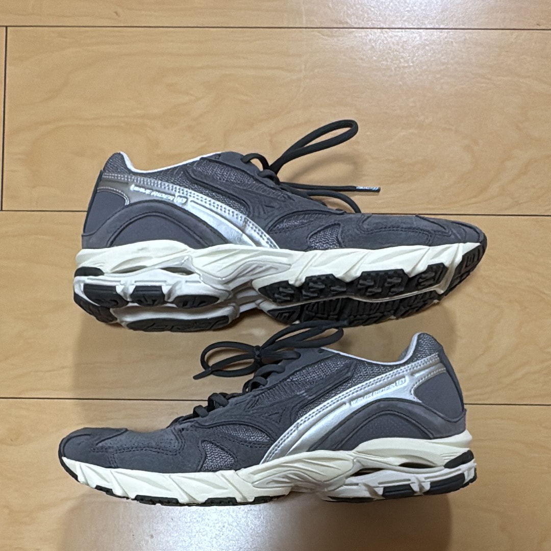 Mizuno Wave Rider 10 Premium "Steel Grey"