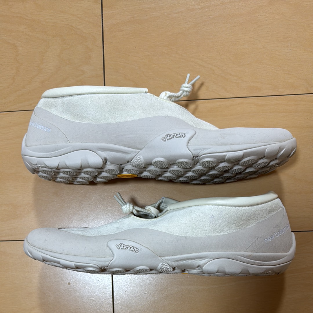 東京デザインスタジオ × ニューバランス ミニマス "アンゴラ/モーンビーム"