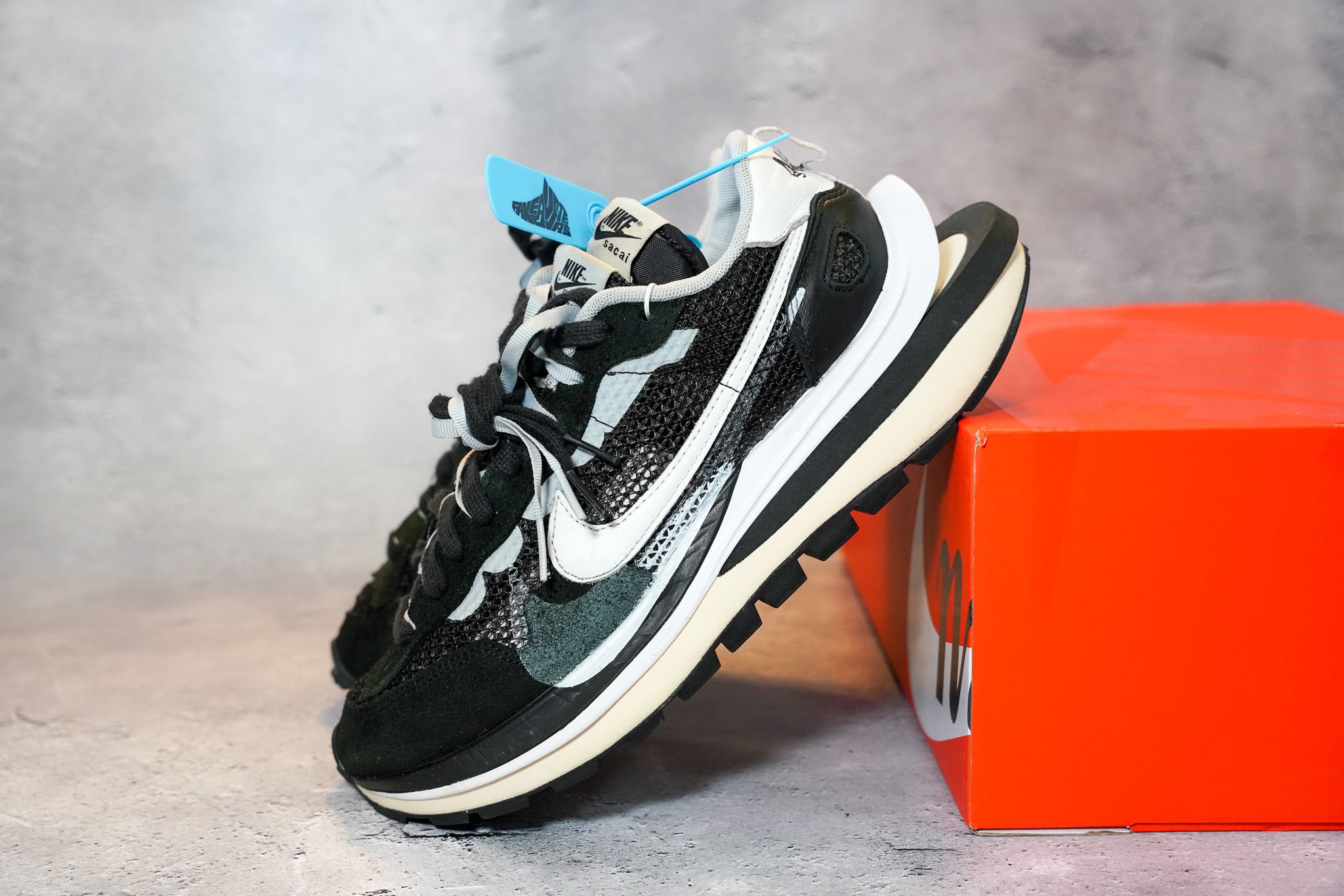 sacai × Nike Vapor Waffle "Black and White"