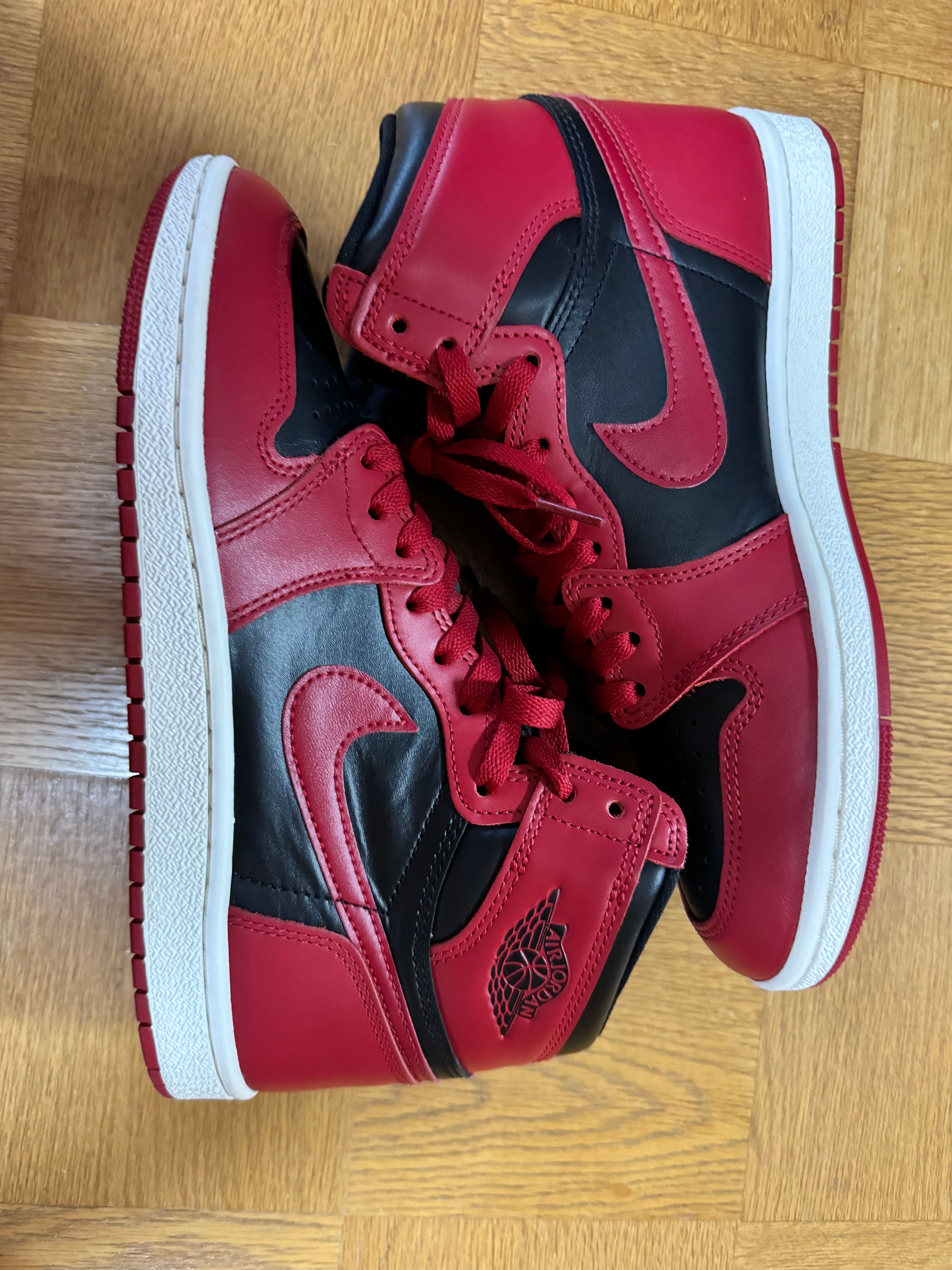 Nike Air Jordan 1 High ’85 "Varsity Red"