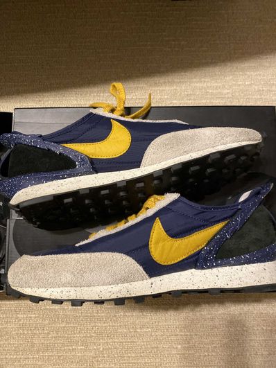 Undercover × Nike Women's Daybreak "Obsidian/Gold Dart/Sail"