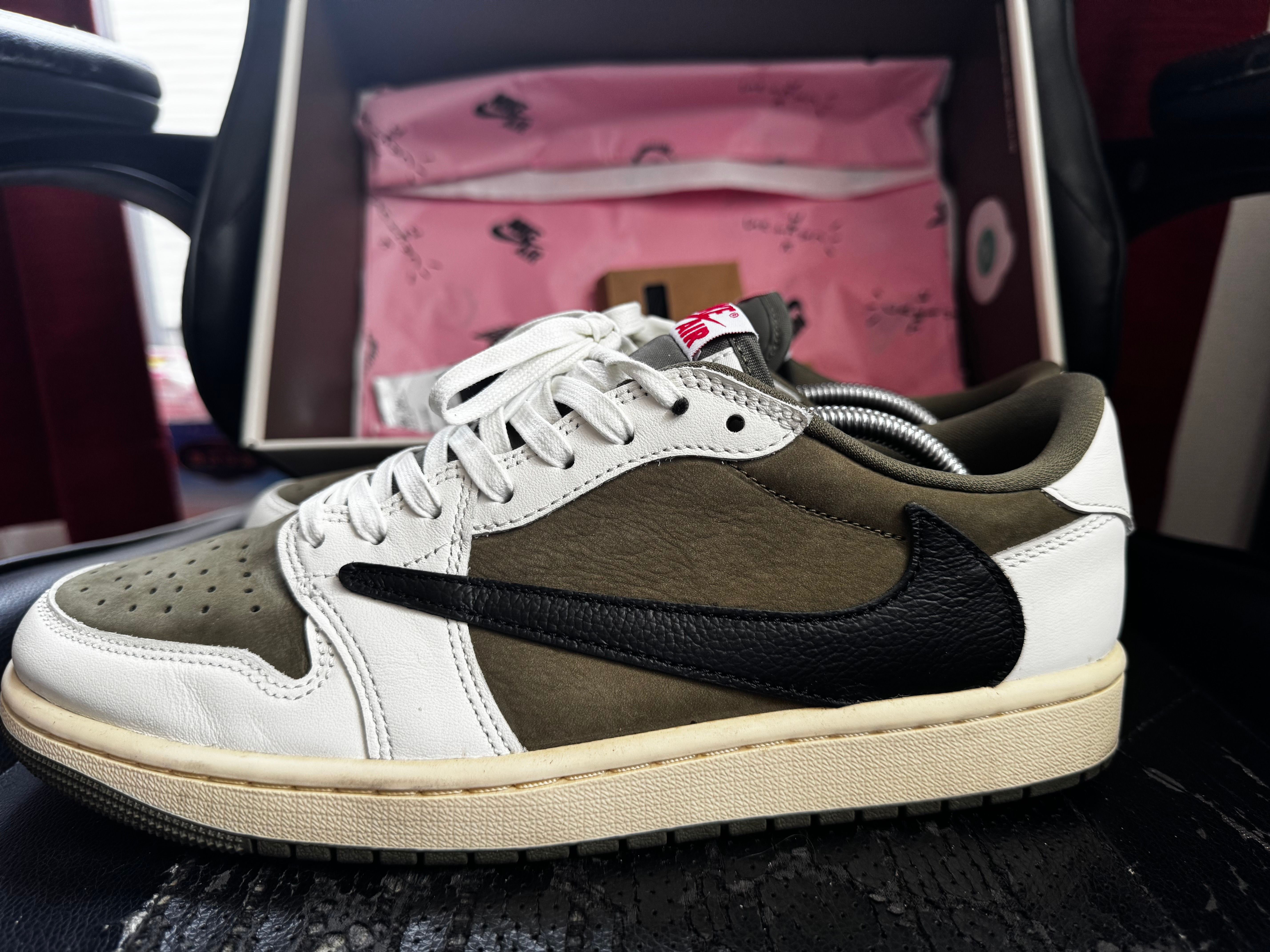 Travis Scott × Nike Air Jordan 1 Low OG SP "Reverse Olive"