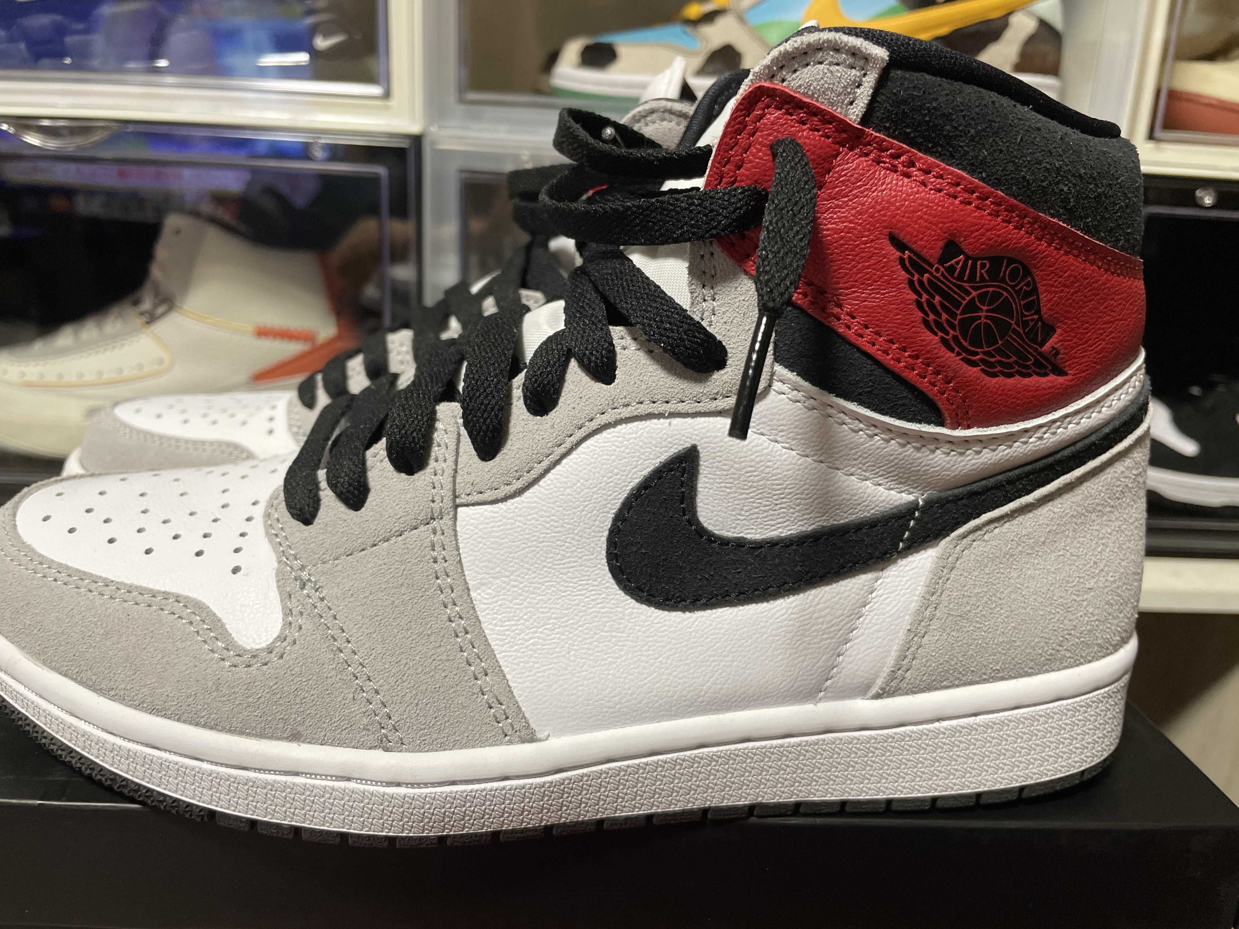 Nike Air Jordan 1 High OG "White/Black/Light Smoke Grey"