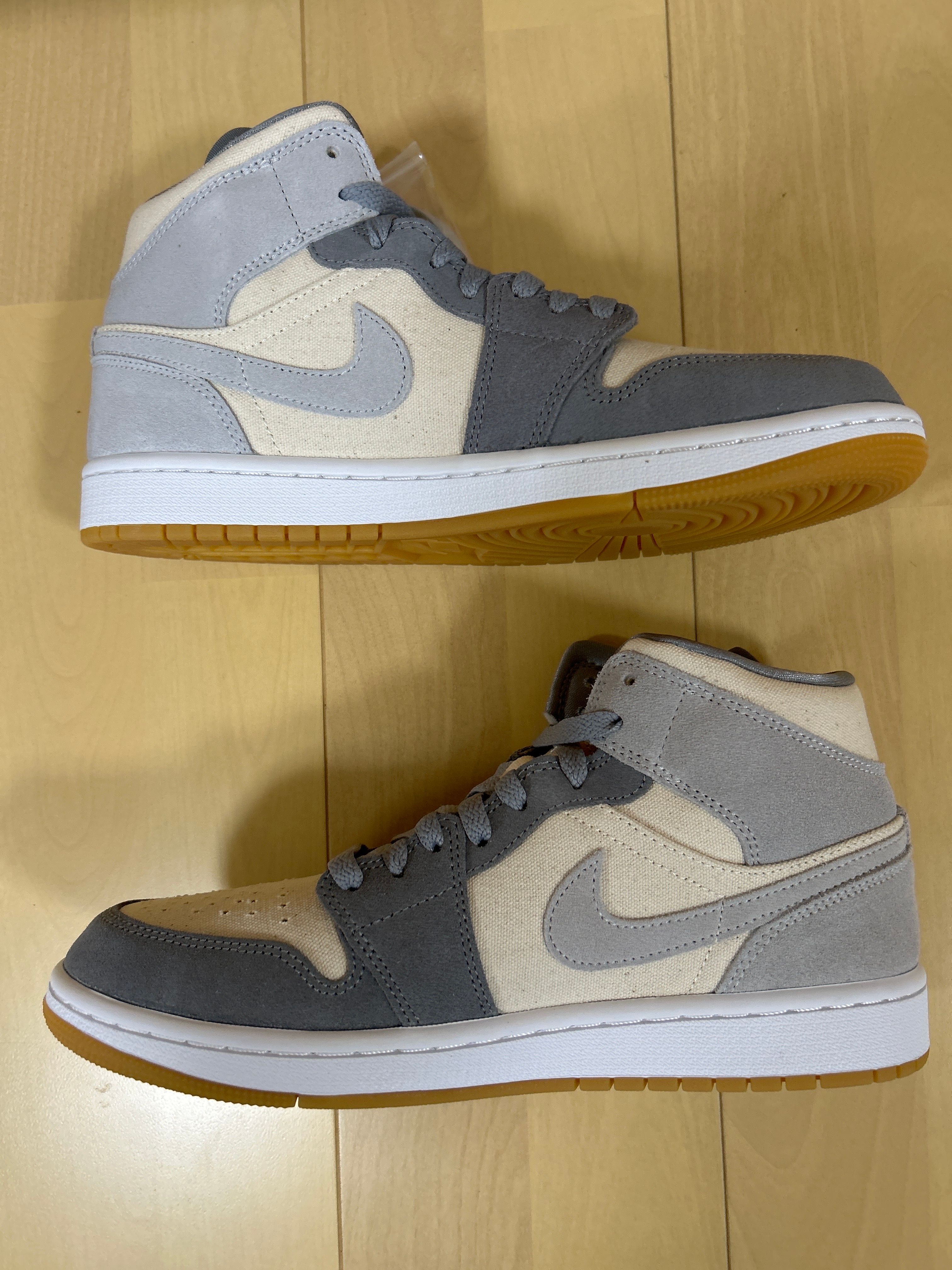 Nike Air Jordan 1 Mid SE "Coconut Milk/Particle Grey"