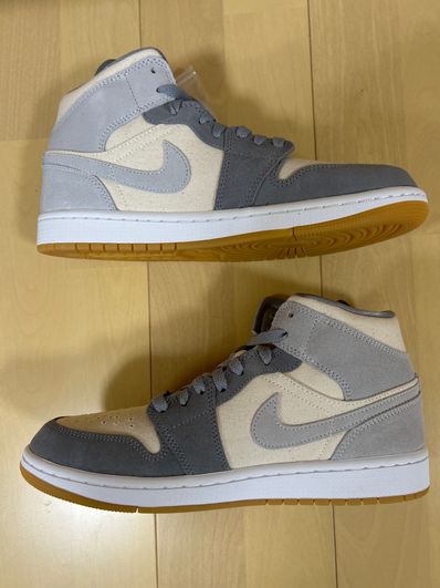 Nike Air Jordan 1 Mid SE "Coconut Milk/Particle Grey"