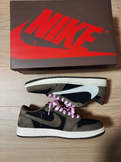 Travis Scott × Nike Air Jordan 1 Low OG SP-T "Black/Dark Mocha"