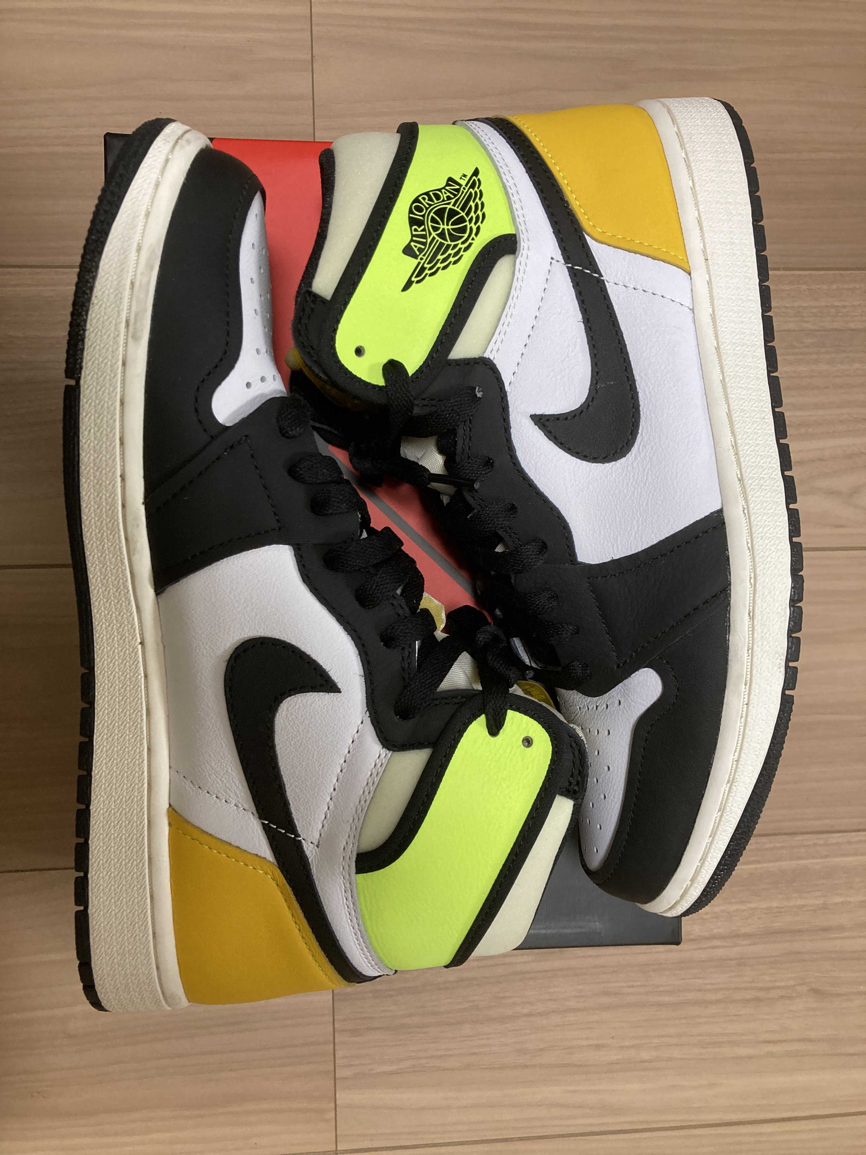 Nike Air Jordan 1 High OG "Volt Gold"