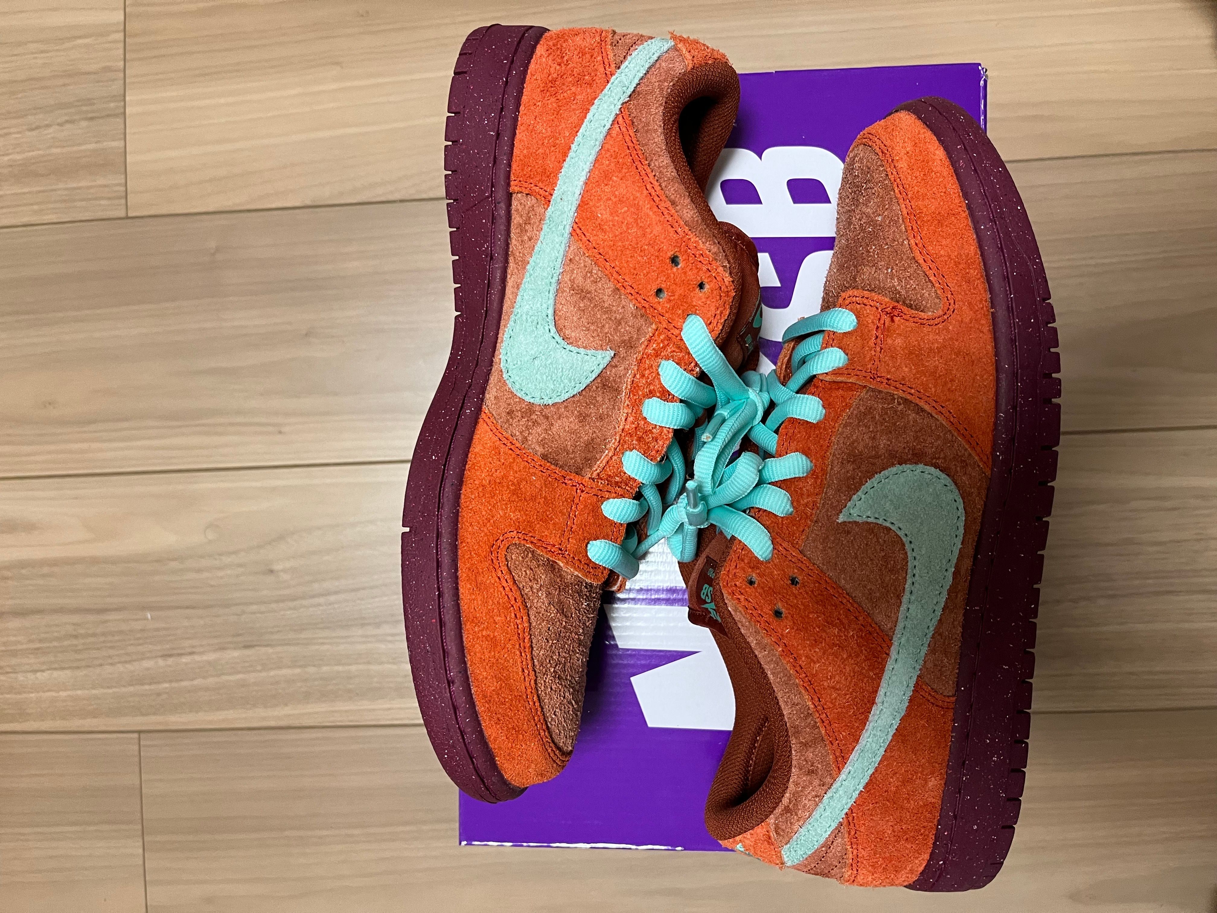 Nike SB Dunk Low Pro PRM "Mystic Red and Rosewood"