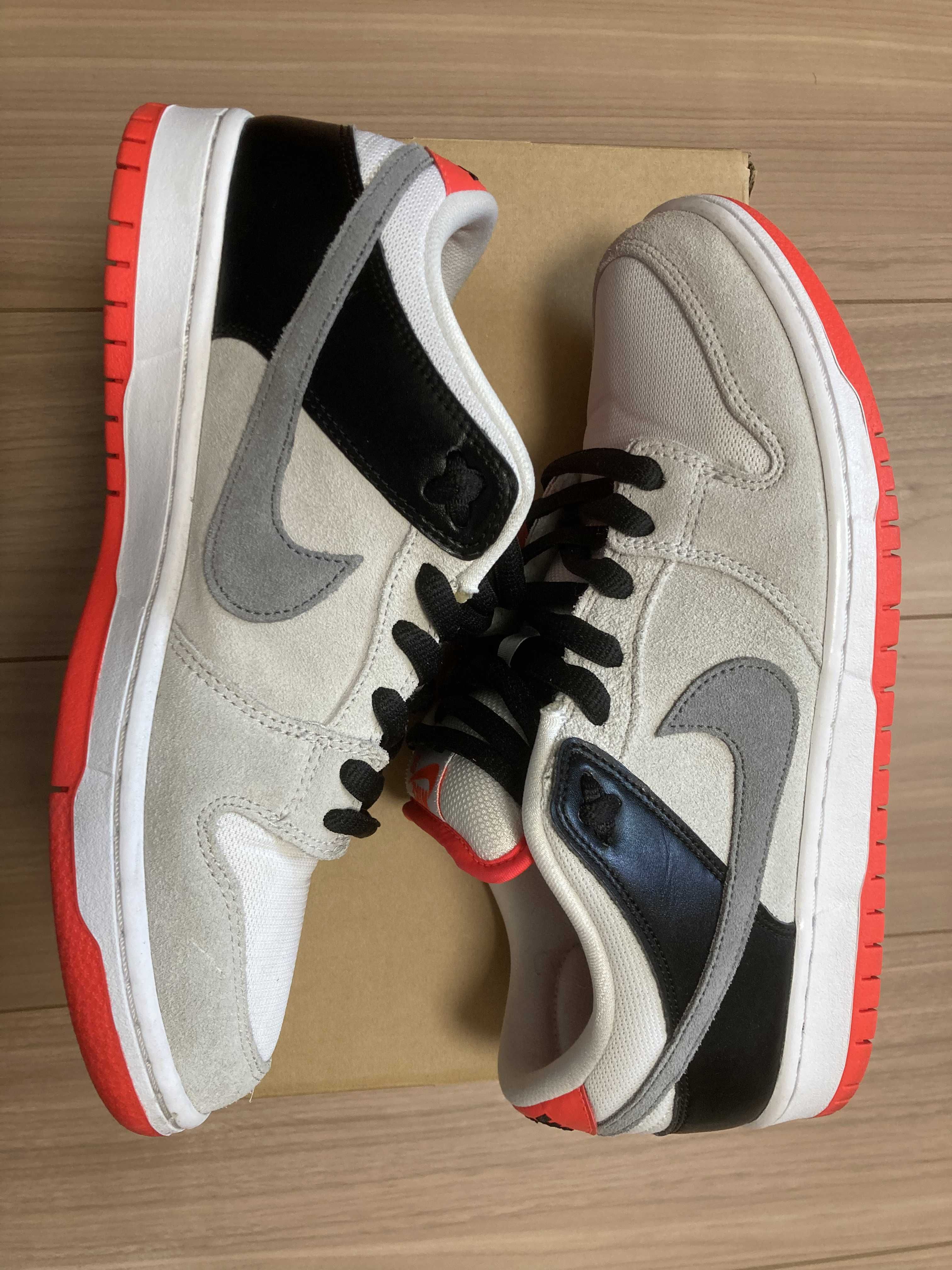 Nike SB Dunk Low "Infrared"