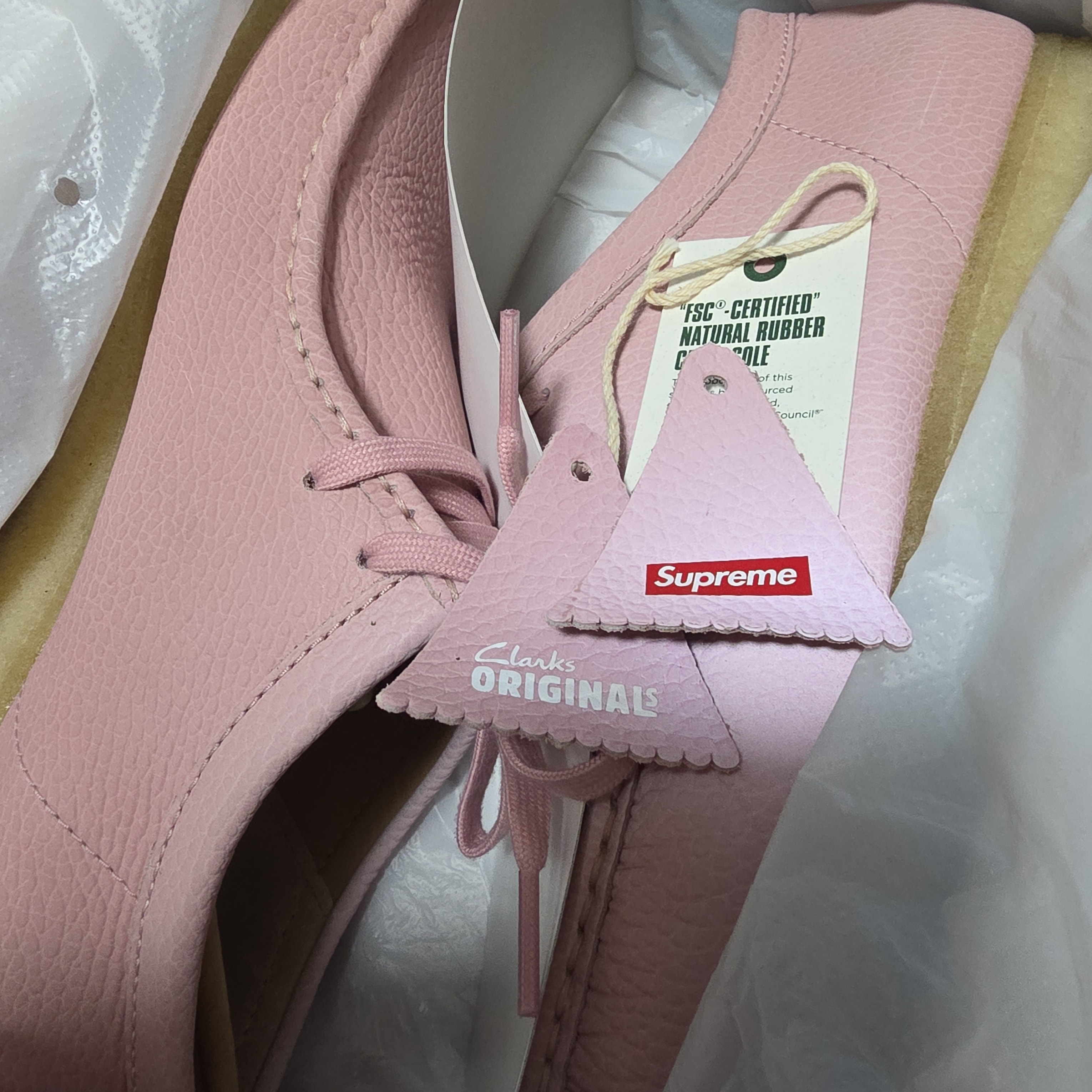 Supreme × Clarks Reflective Wallabee "Pink" (25SS Week 17)