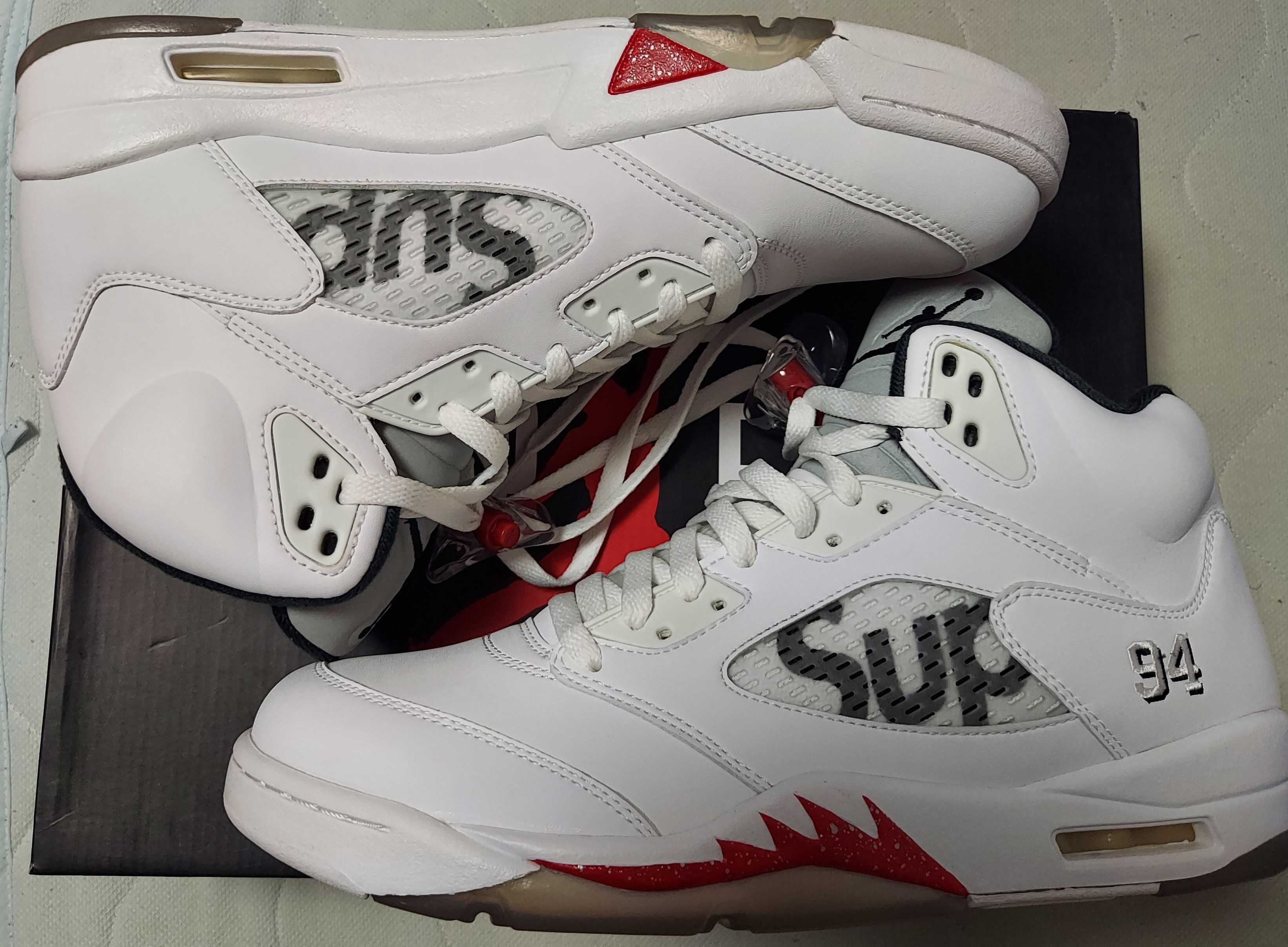 Supreme × Nike Air Jordan 5 Retro "White"