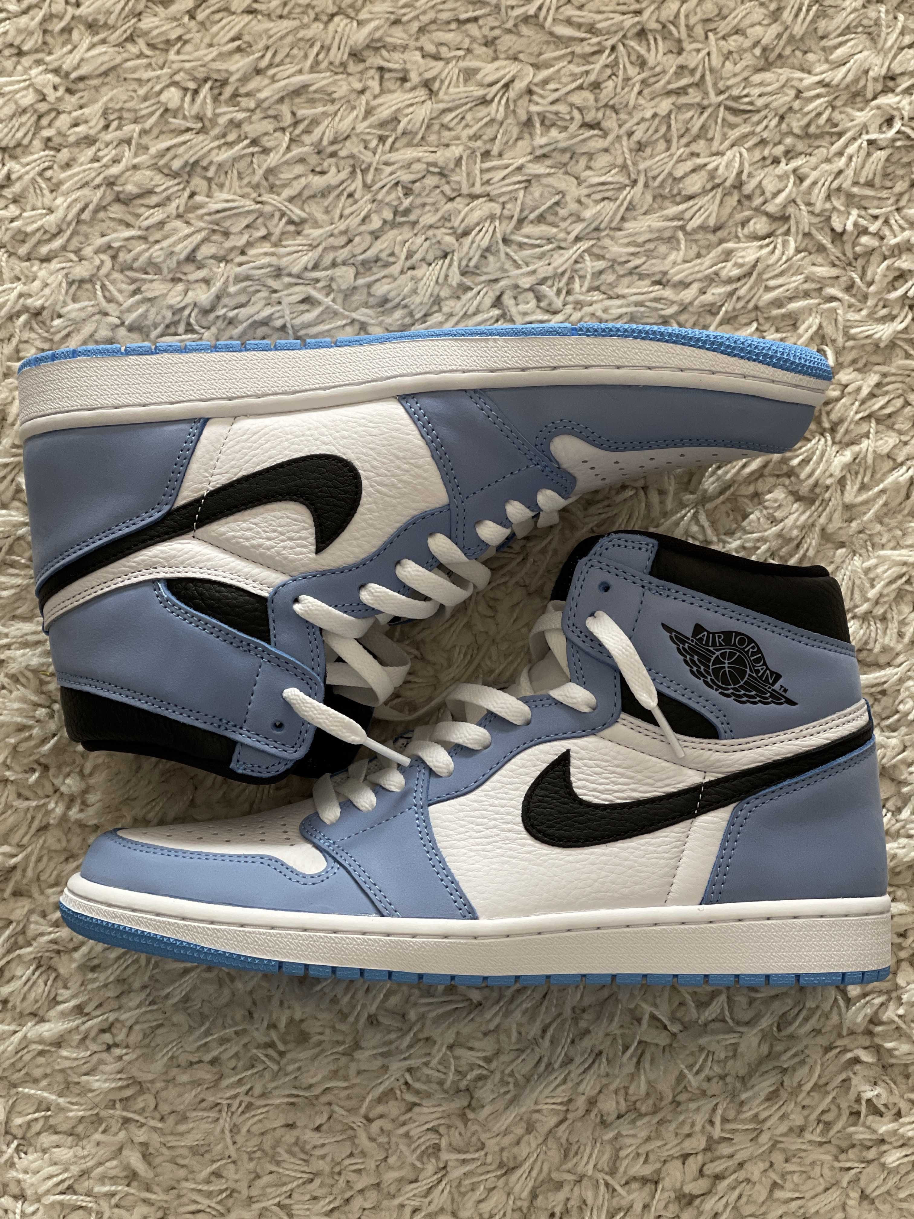 Nike Air Jordan 1 High OG "University Blue"