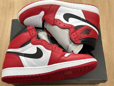 Nike Air Jordan 1 Retro High "Chicago" (2015)