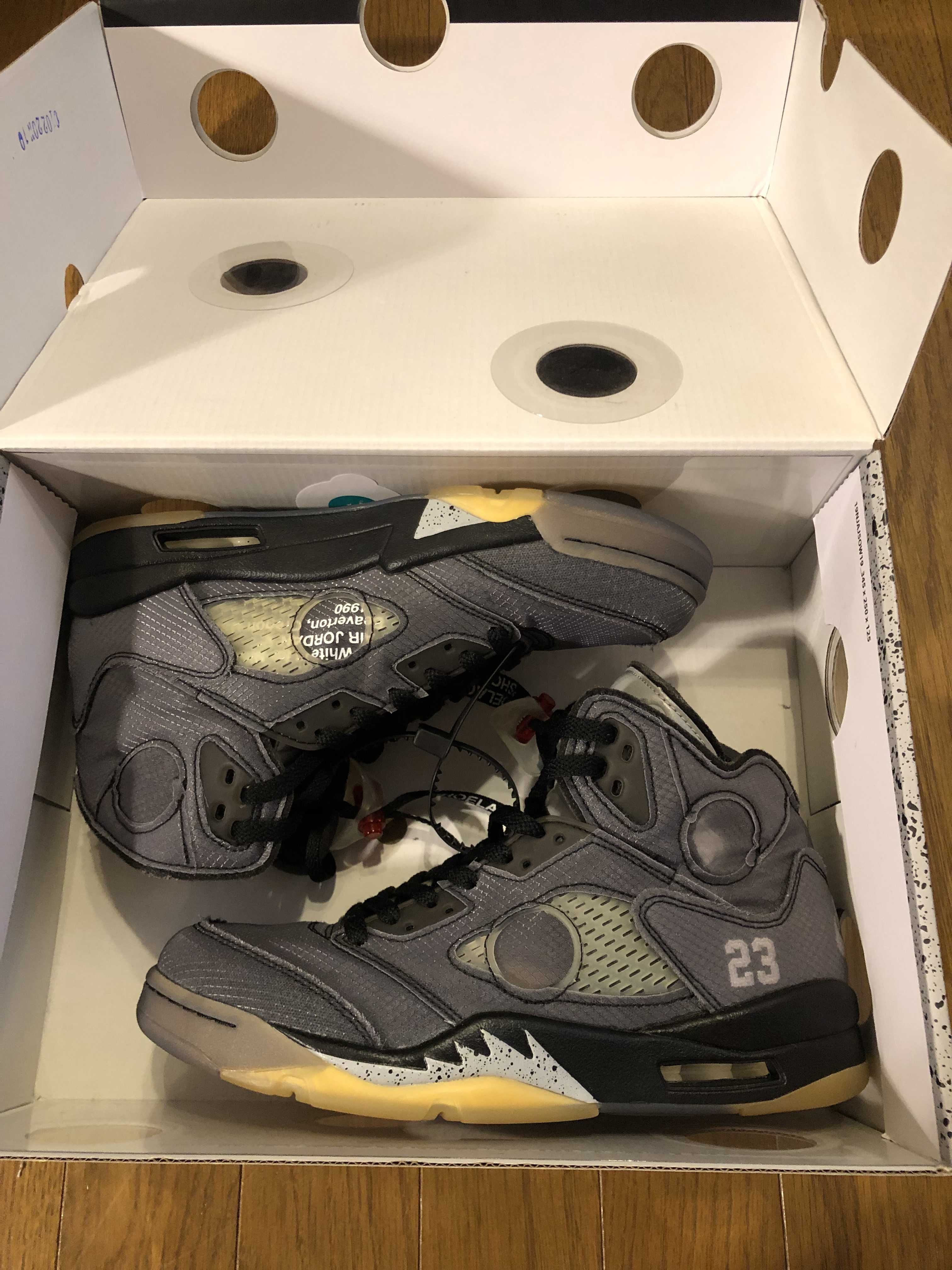 Off-White × Nike Air Jordan 5 "Black/Muslin/Fire Red"