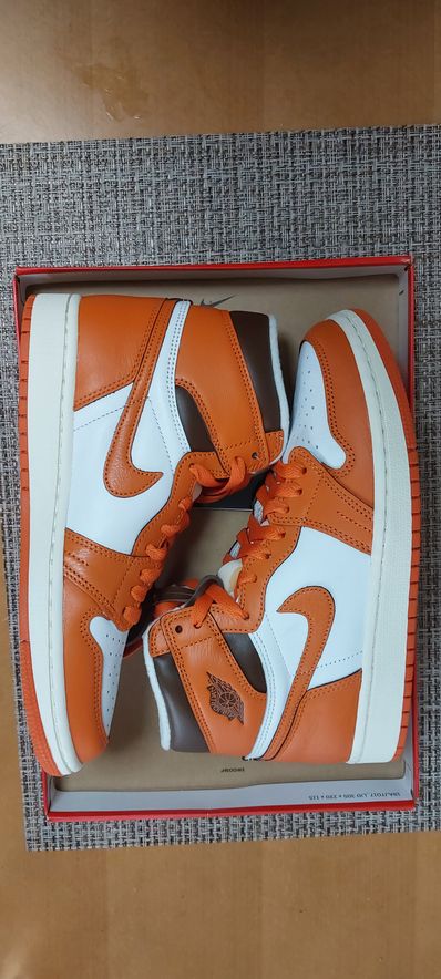 Nike Women's Air Jordan 1 High OG "Starfish"