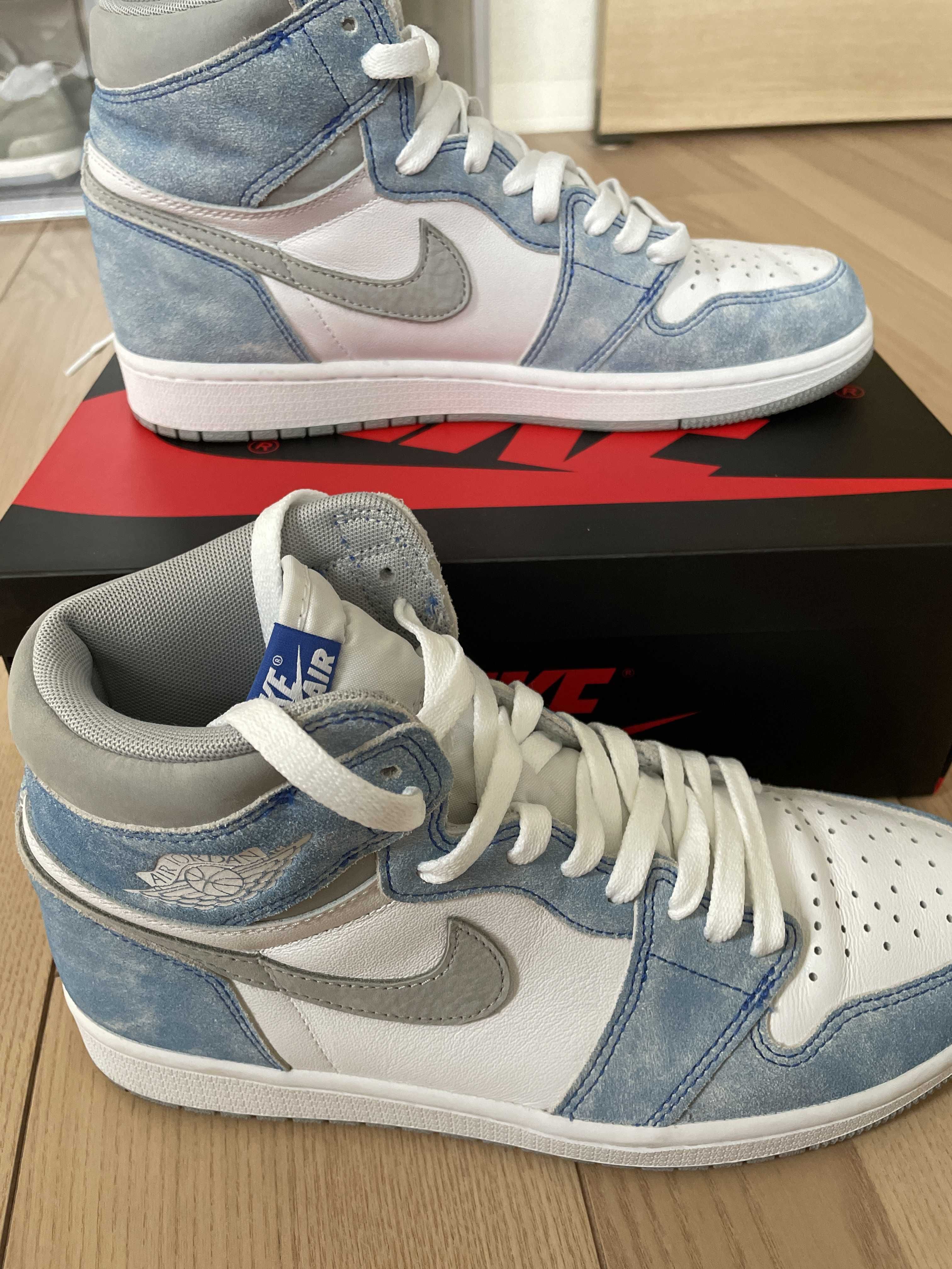 Nike Air Jordan 1 High OG "Hyper Royal"