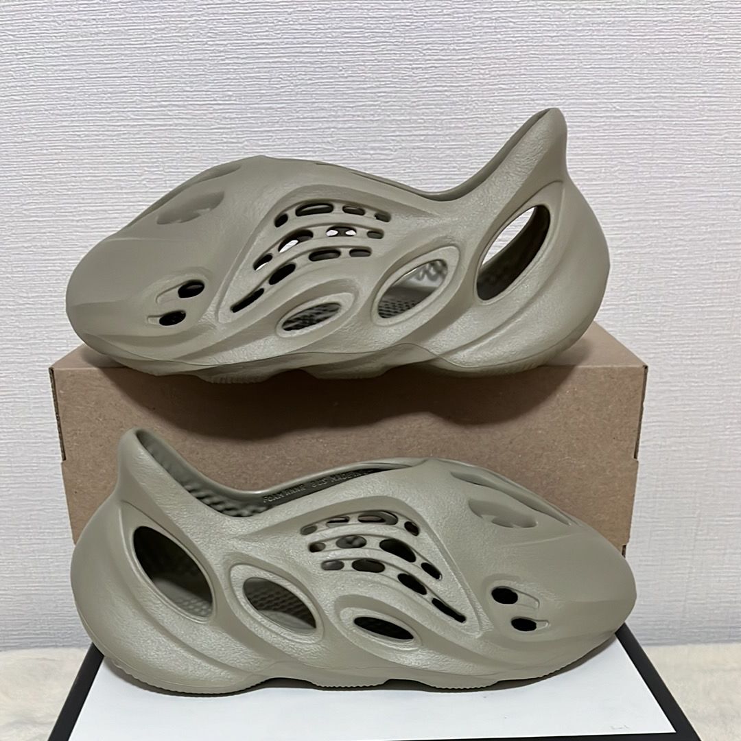 adidas YEEZY Foam Runner "Stone Salt"