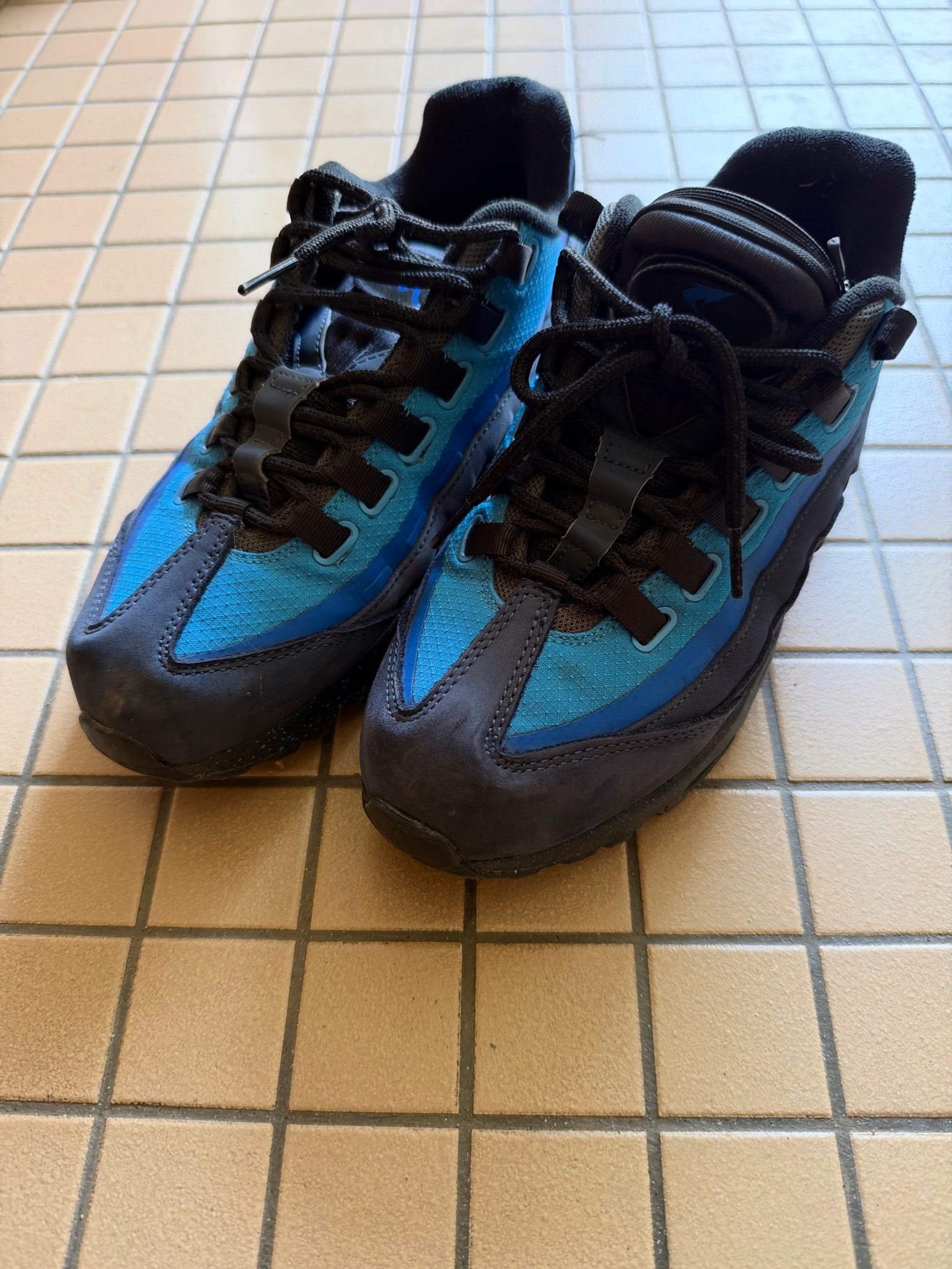 Stash × Nike Air Max 95 "Black and Harbor Blue" (2024)