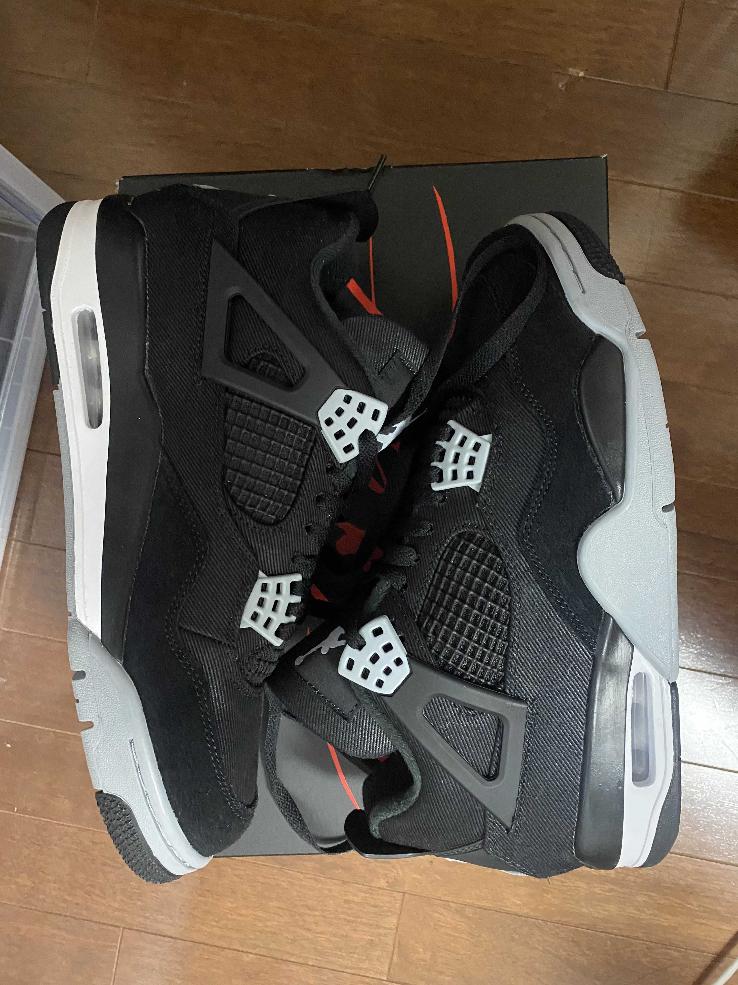 Nike Air Jordan 4 SE "Black and Light Steel"