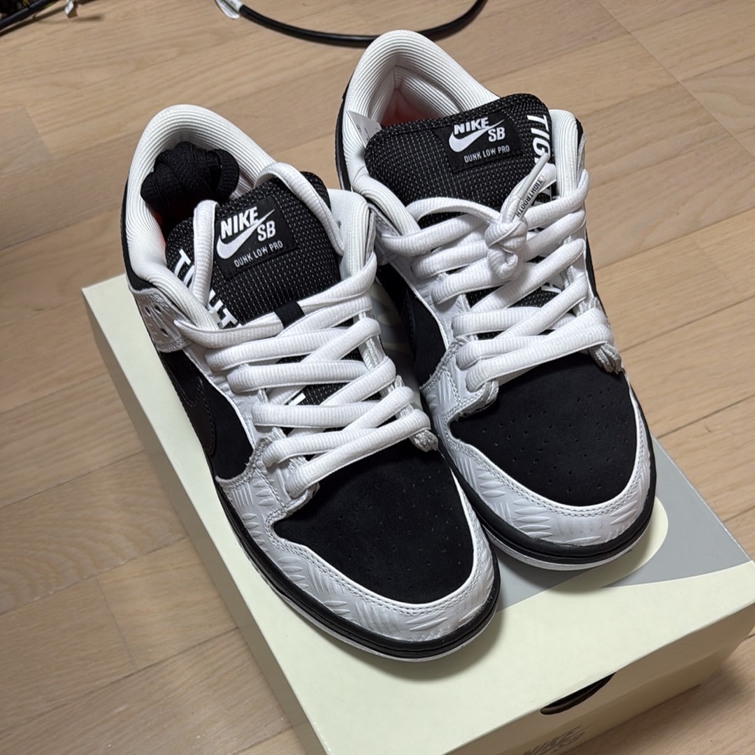 TIGHTBOOTH × Nike SB Dunk Low Pro QS "Black and White"