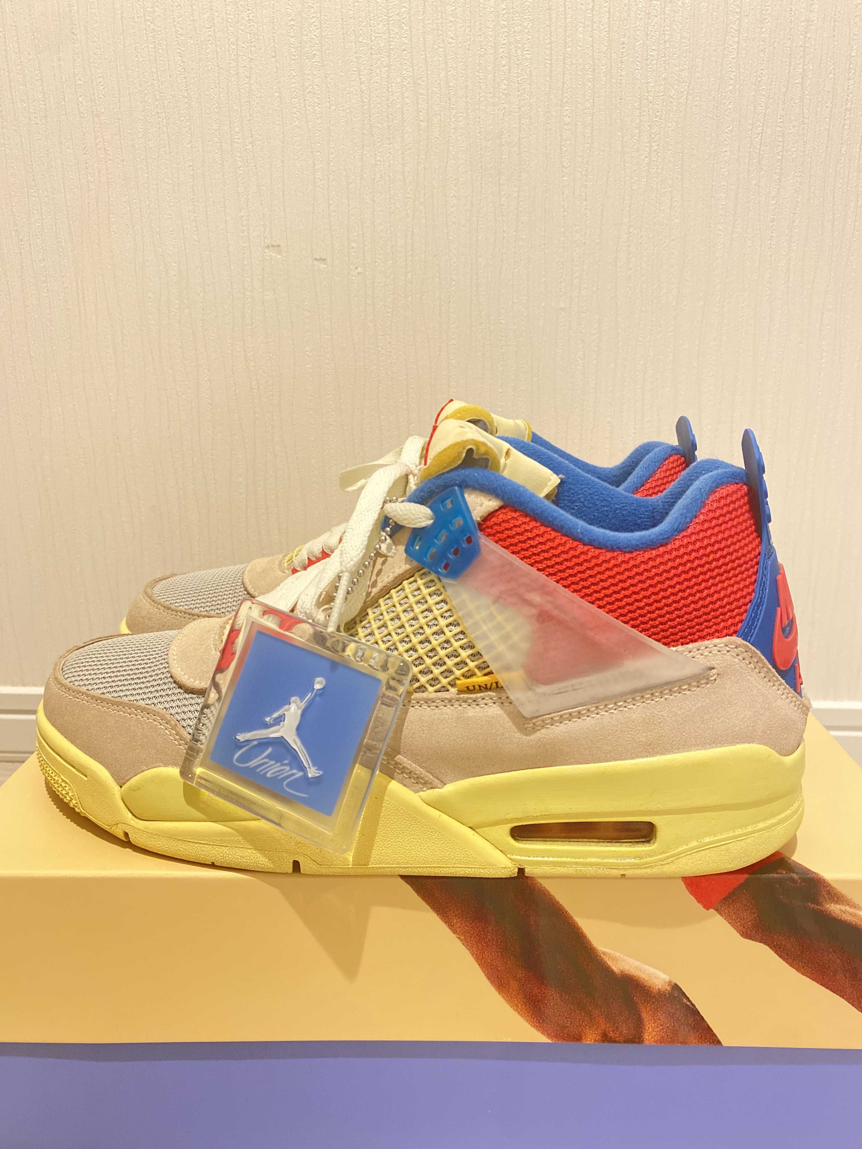 UNION × Nike Air Jordan 4 SP "Guava Ice/Light Fusion Red"