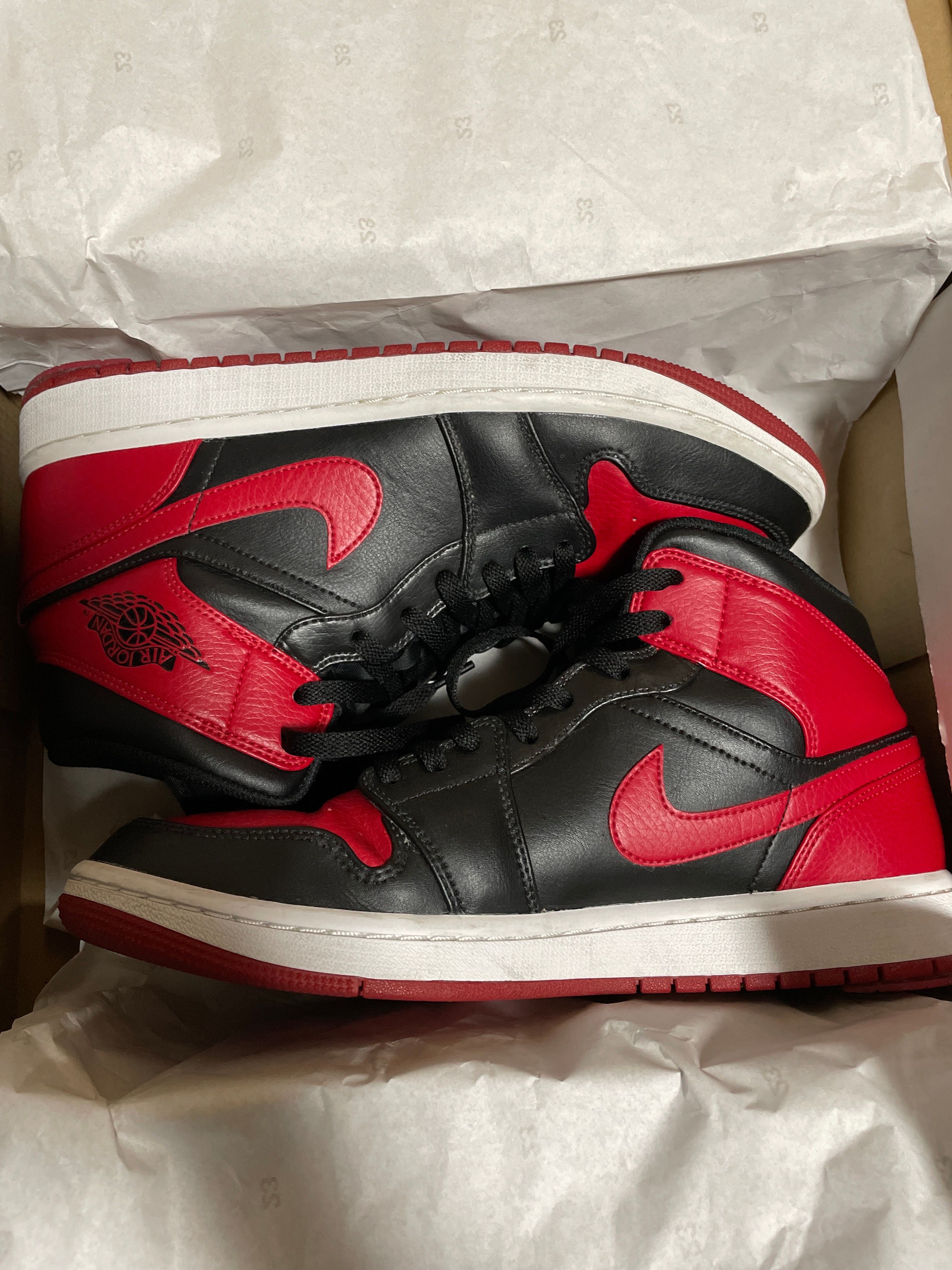 Nike Air Jordan 1 Mid "Bred"