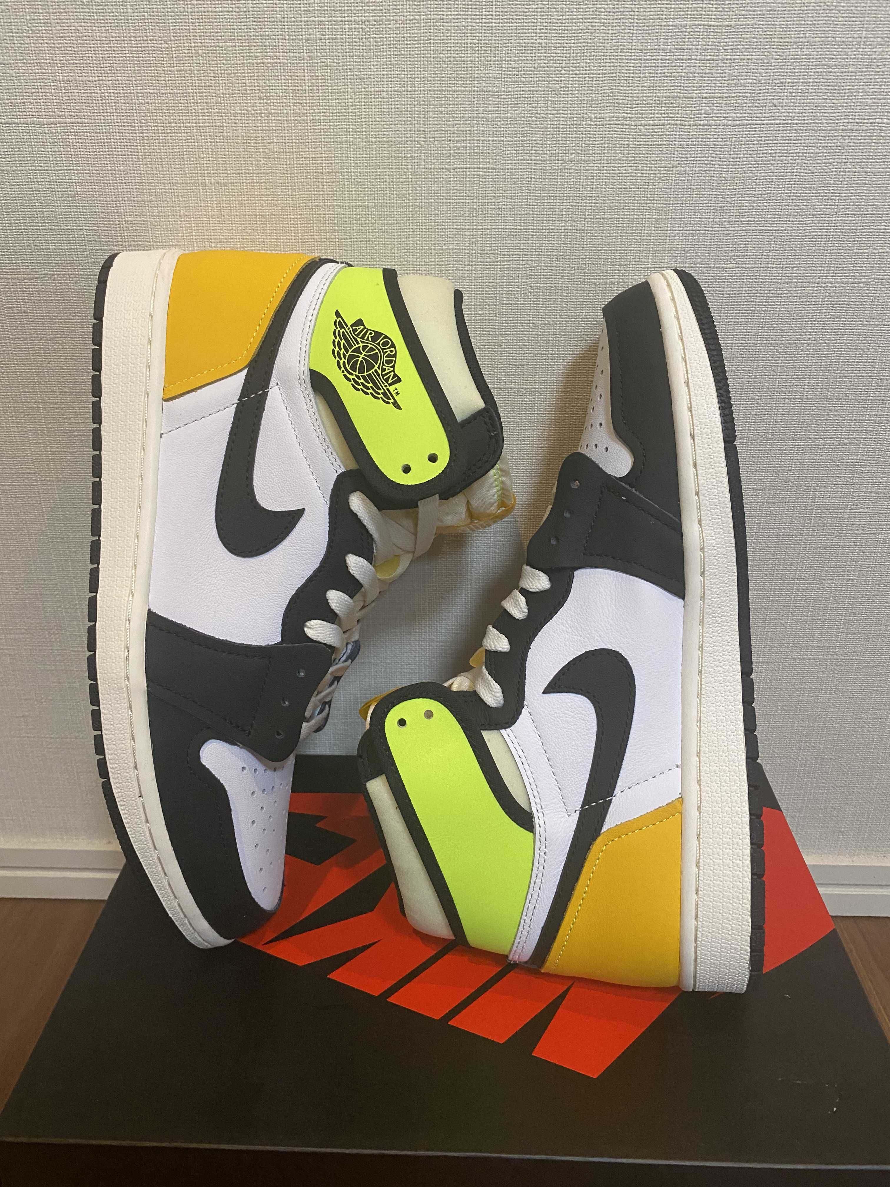 Nike Air Jordan 1 High OG "Volt Gold"
