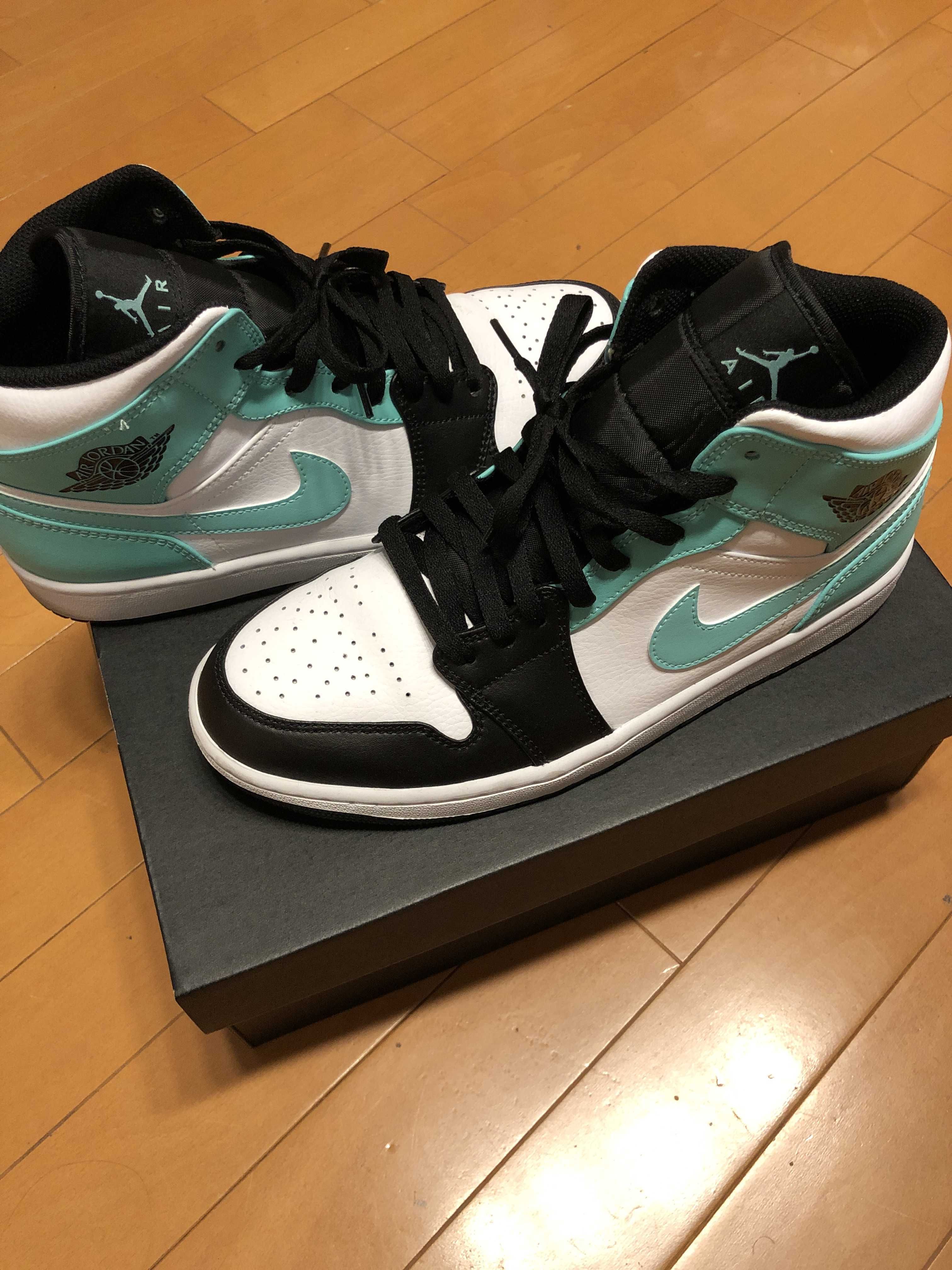 NIKE AIR JORDAN 1 MID "TROPICAL TWIST"