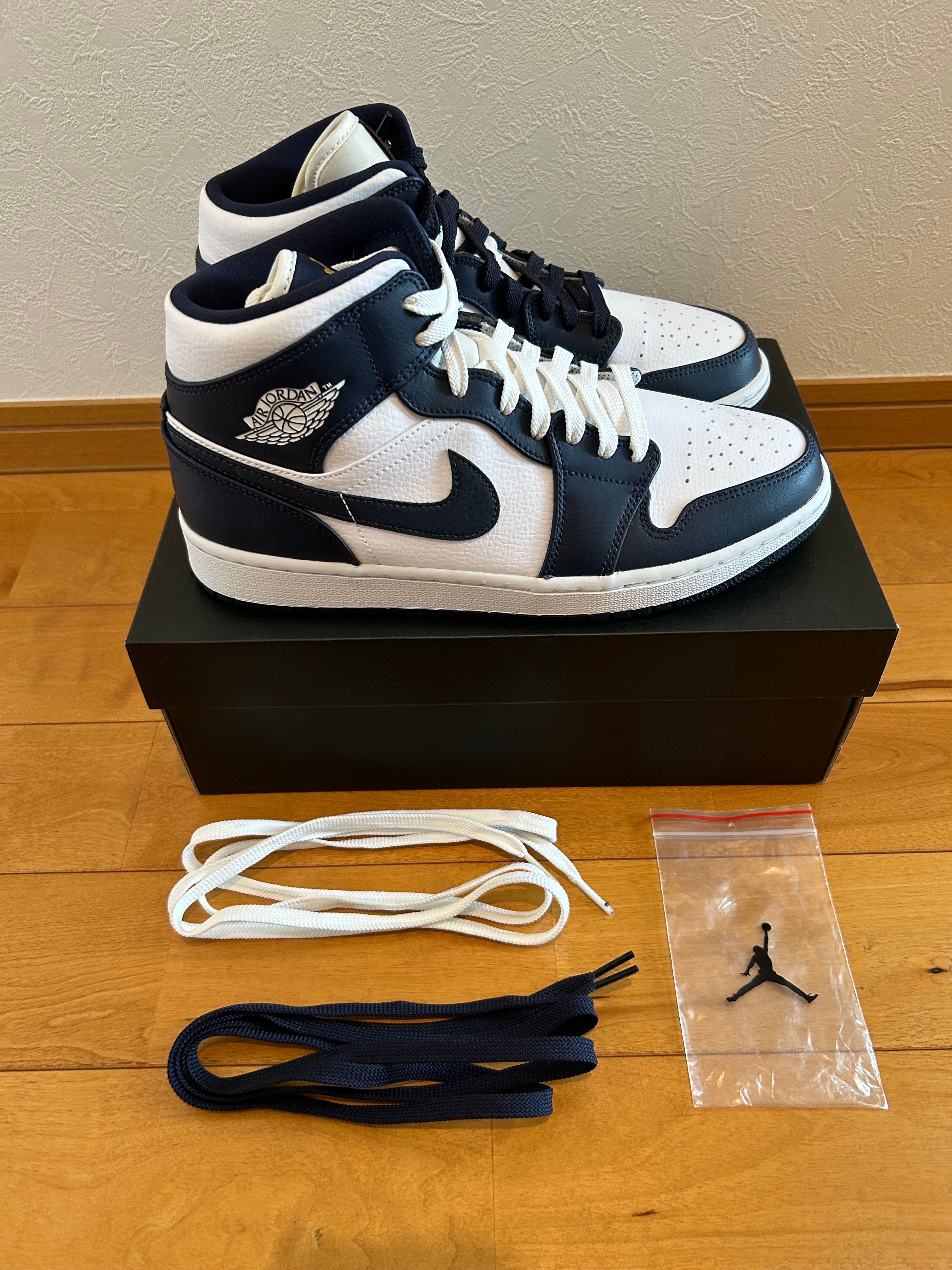 Nike Air Jordan 1 Mid "White Metallic Gold Obsidian"