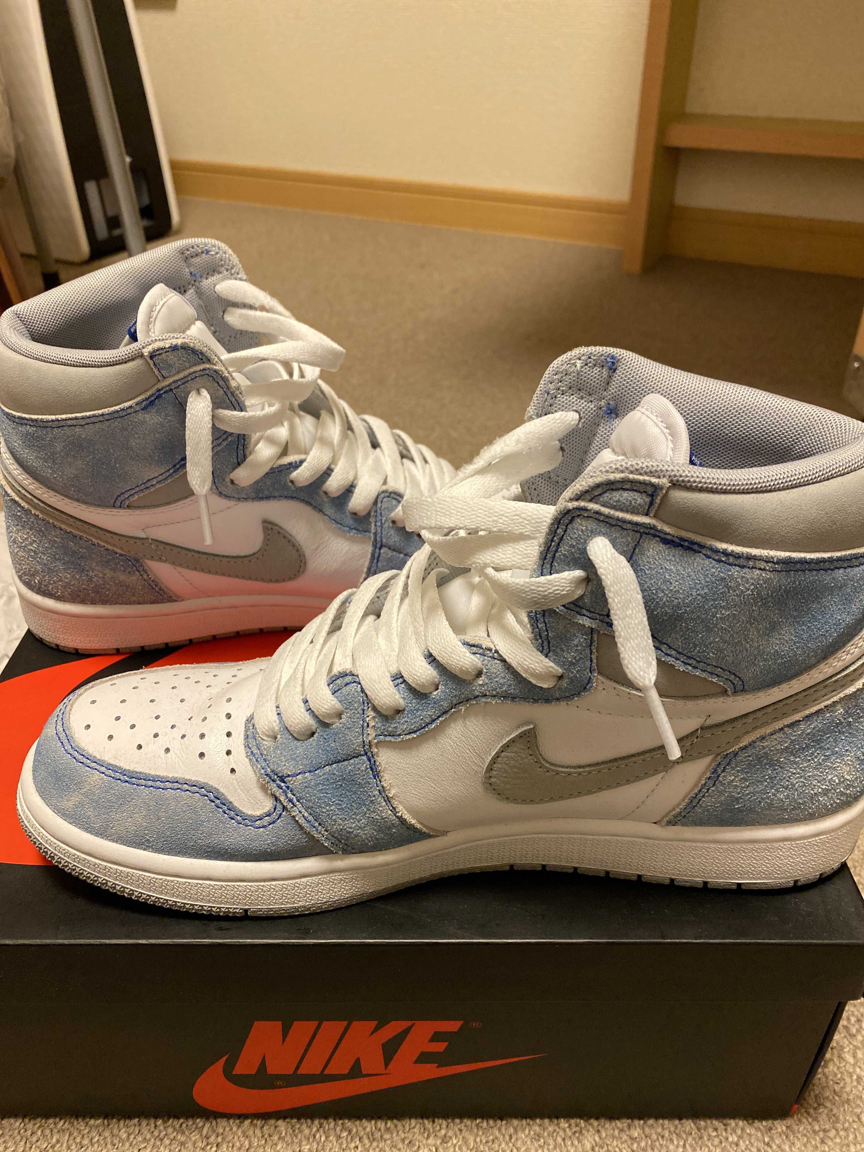 Nike Air Jordan 1 High OG "Hyper Royal"