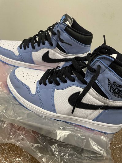 Nike Air Jordan 1 High OG "University Blue"