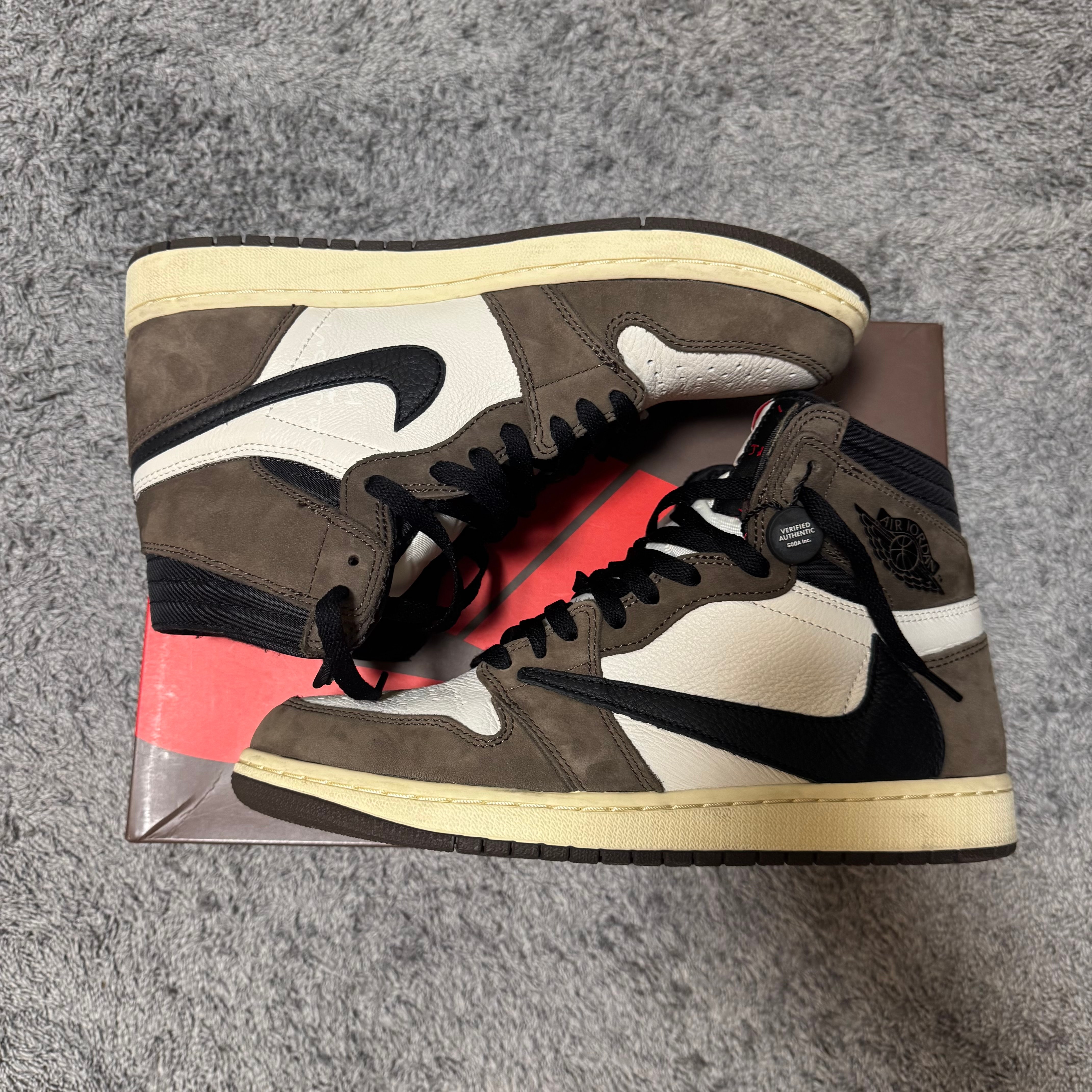 Travis Scott × Nike Air Jordan 1 Retro High OG TS SP "Sail/Dark Mocha"