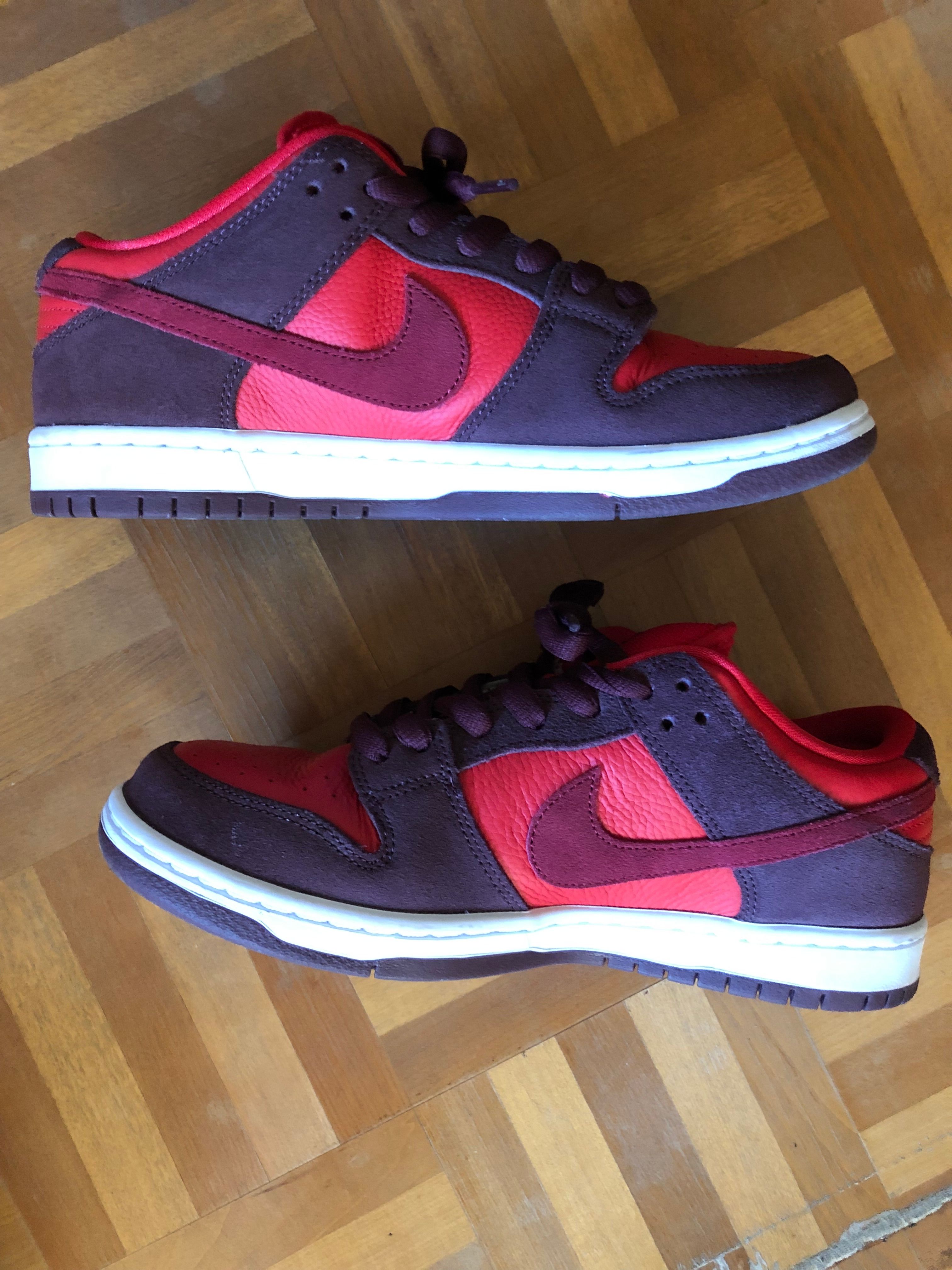 Nike SB Dunk Low "Cherry"
