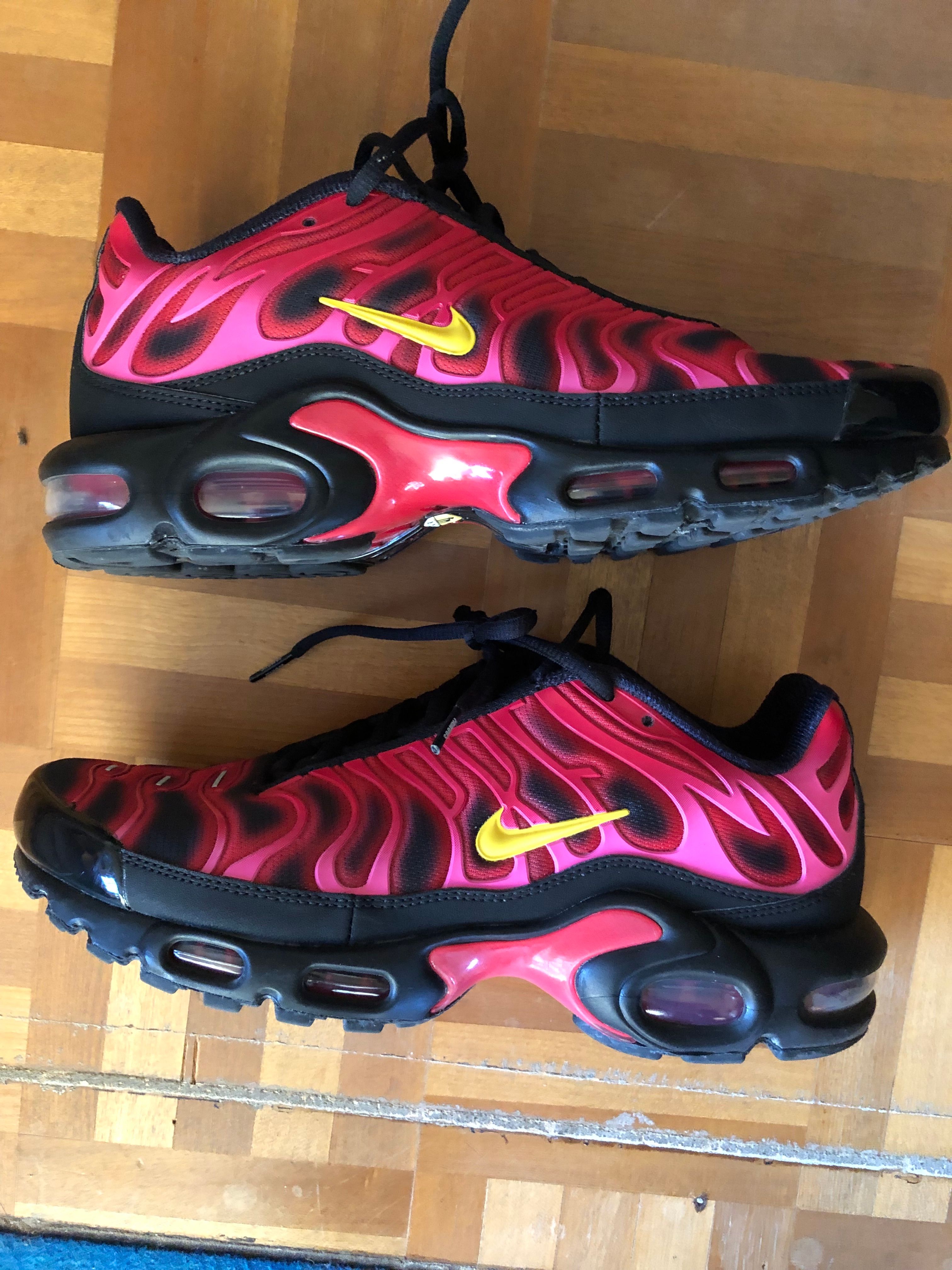 Supreme × Nike Air Max Plus "Hyper Grape"