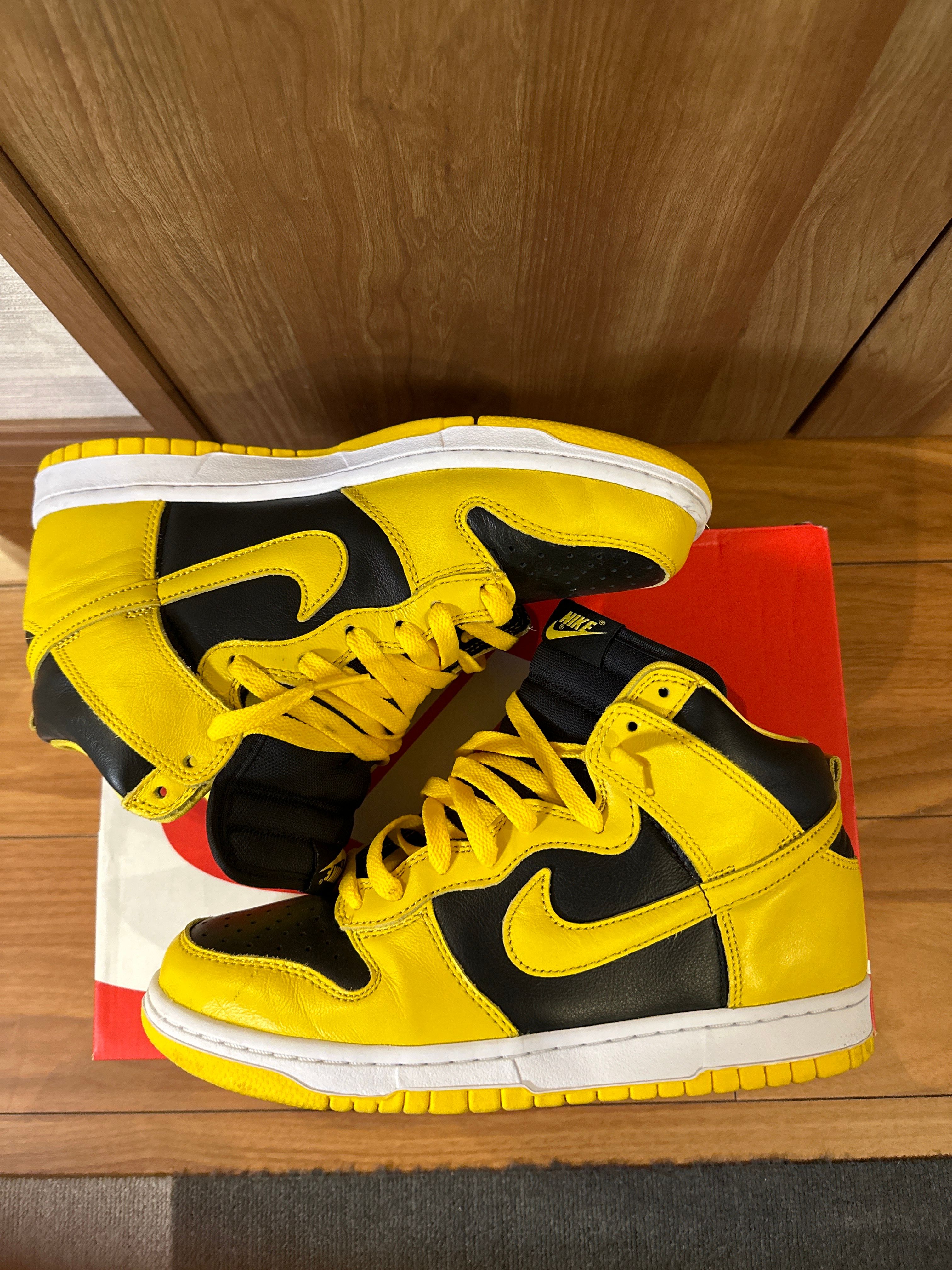 Nike Dunk High "Black/Varsity Maize"