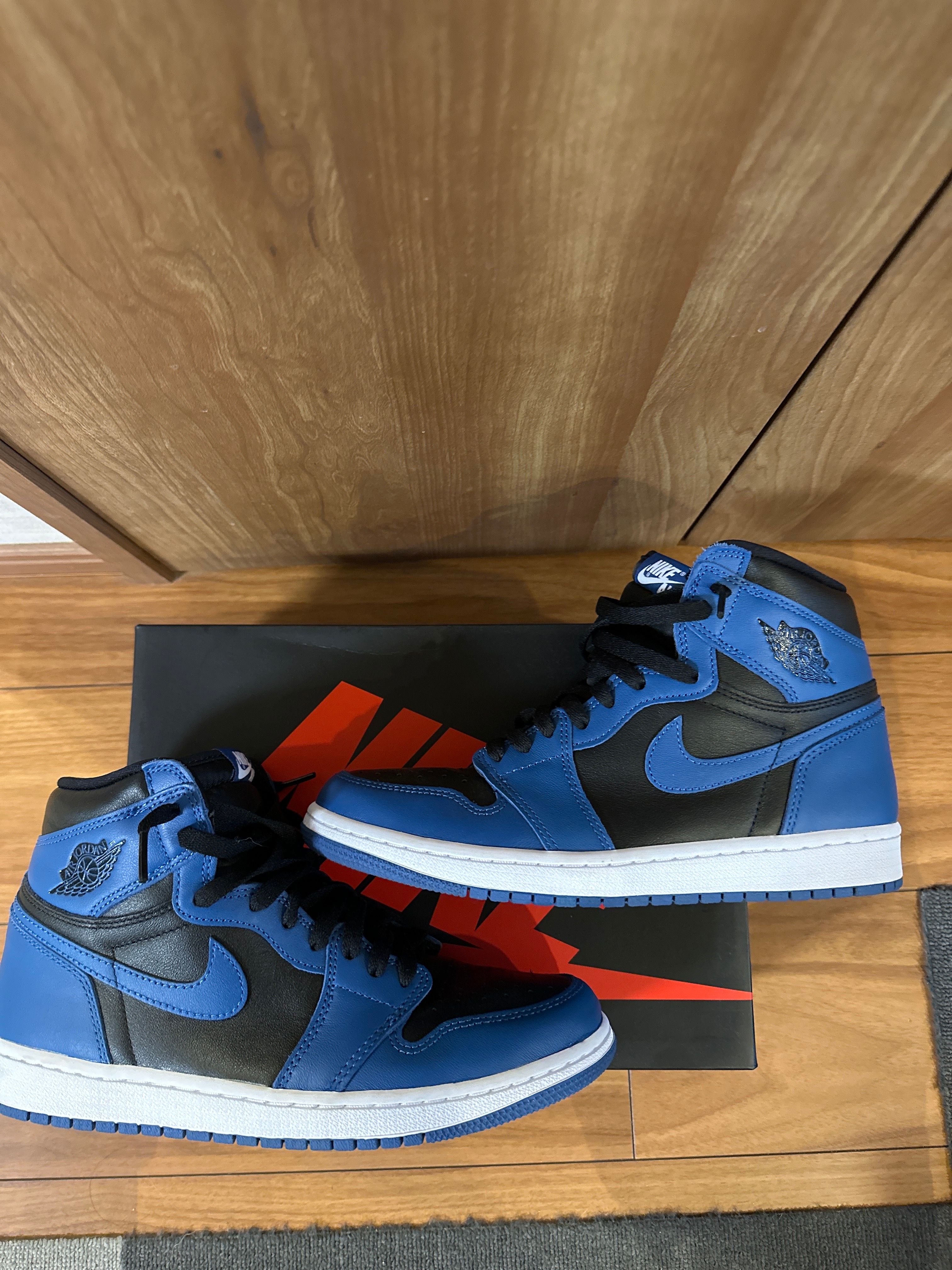 Nike Air Jordan 1 Retro High OG "Dark Marina Blue"