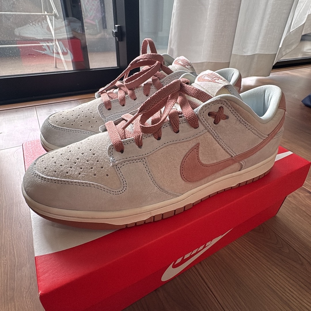 Nike Dunk Low "Fossil Rose"