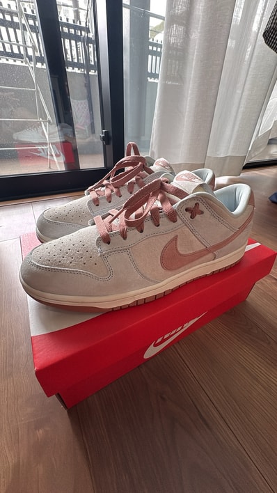 Nike Dunk Low "Fossil Rose"