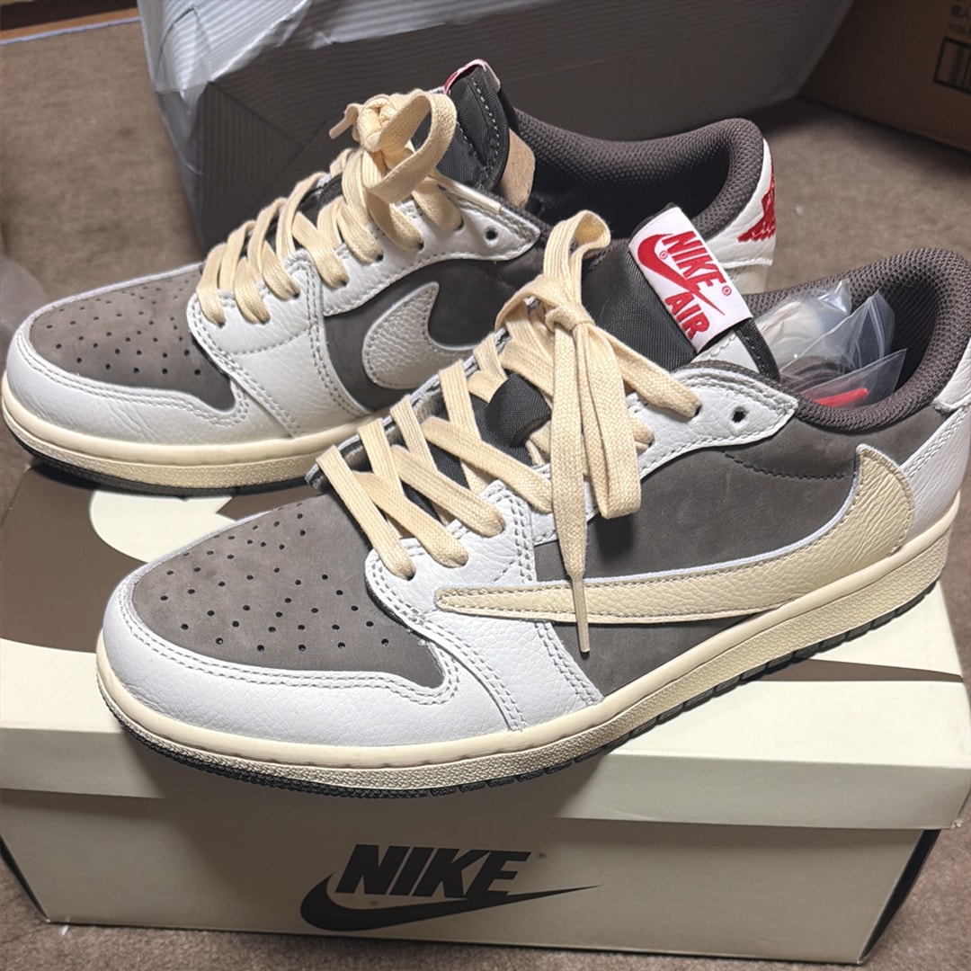 トラヴィススコット × ナイキ エアジョーダン1 ロー OG SP "リバース モカ/セイル アンド リッジロック"