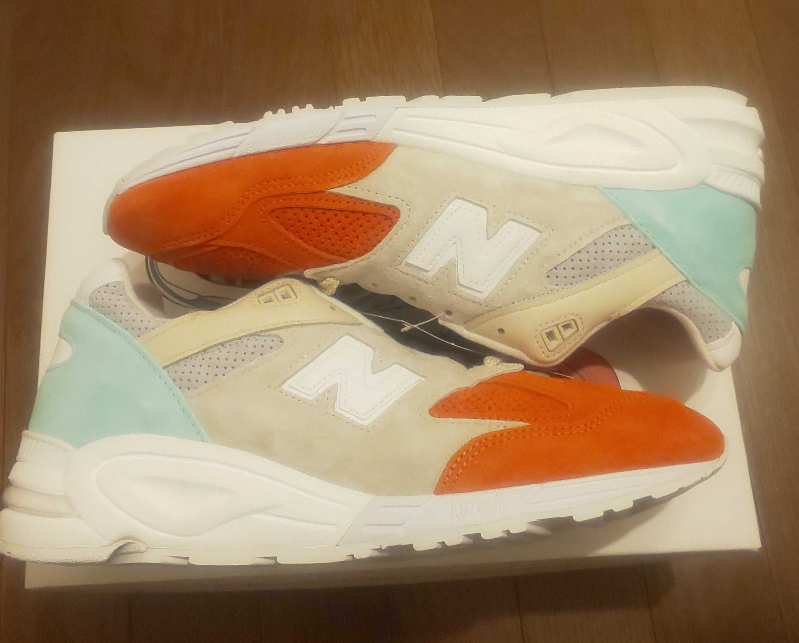 KITH × New Balance 990V2 "Cyclades"