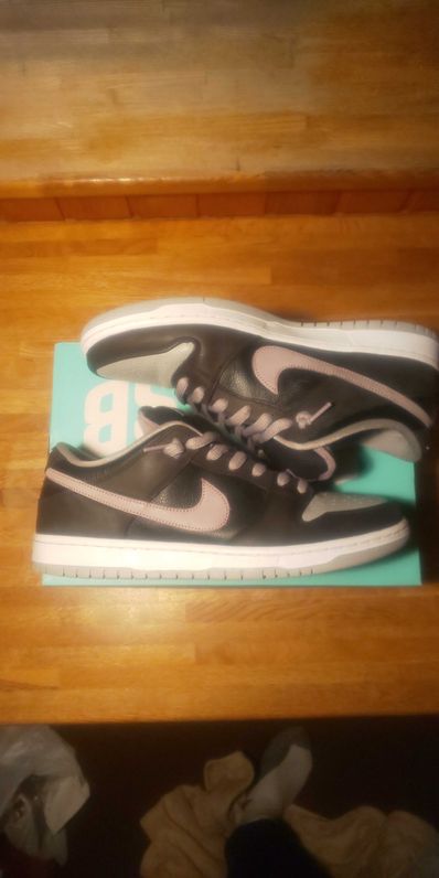 Nike SB Dunk Low "Shadow"