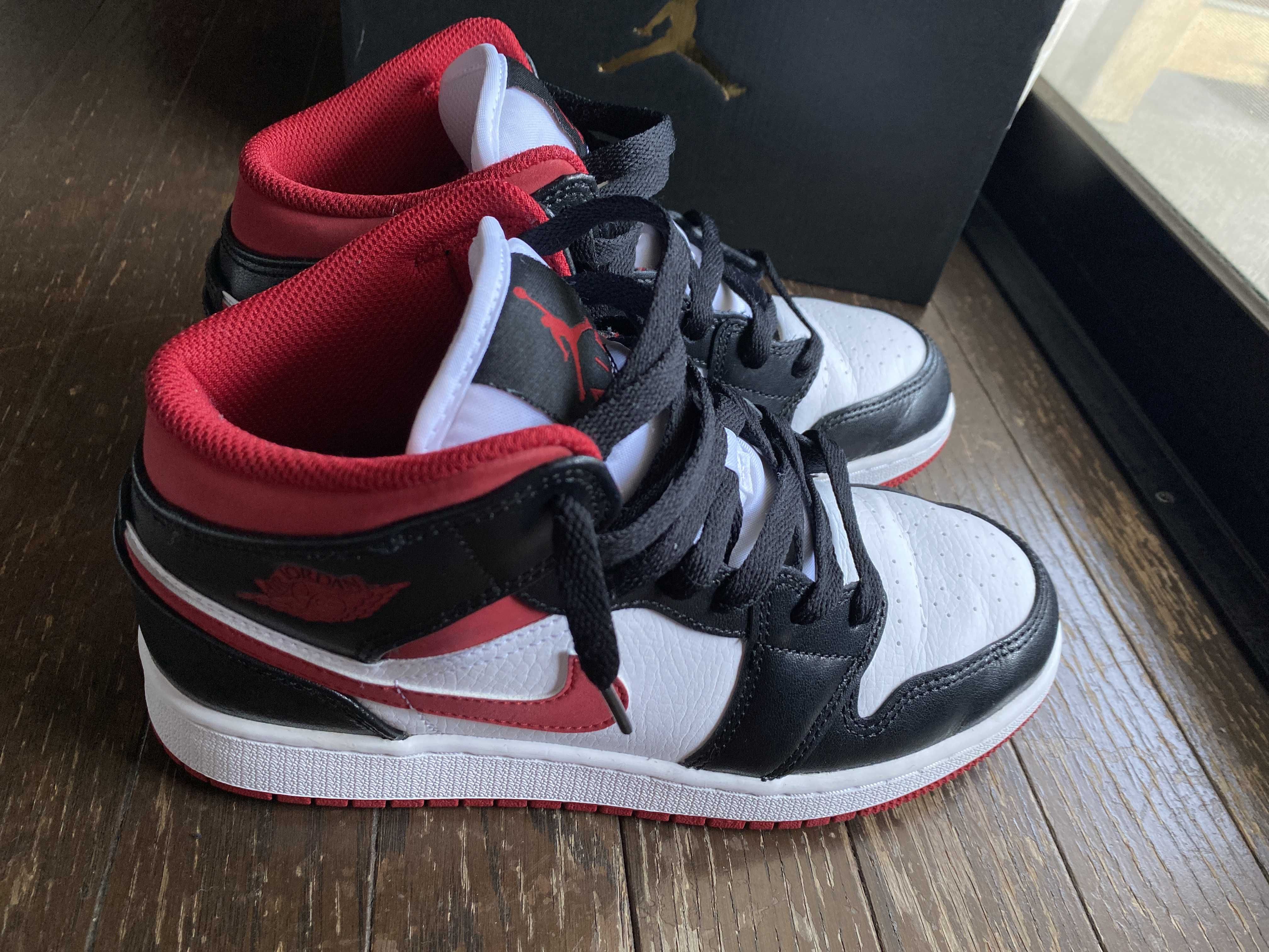 NIKE GS AIR JORDAN 1 MID "WHITE/GYM RED/BLACK"