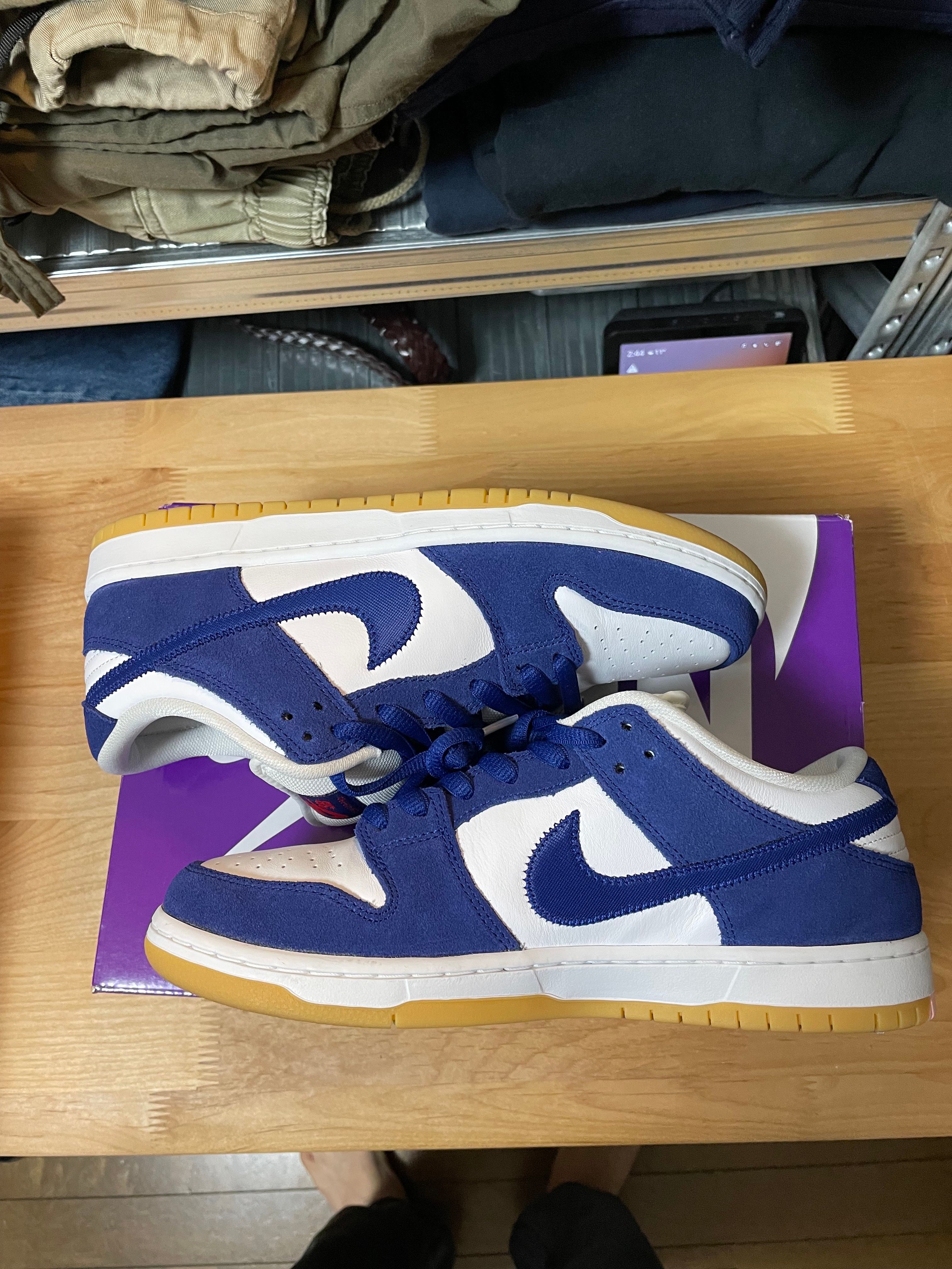 Nike SB Dunk Low "Los Angeles Dodgers/Deep Royal Blue"