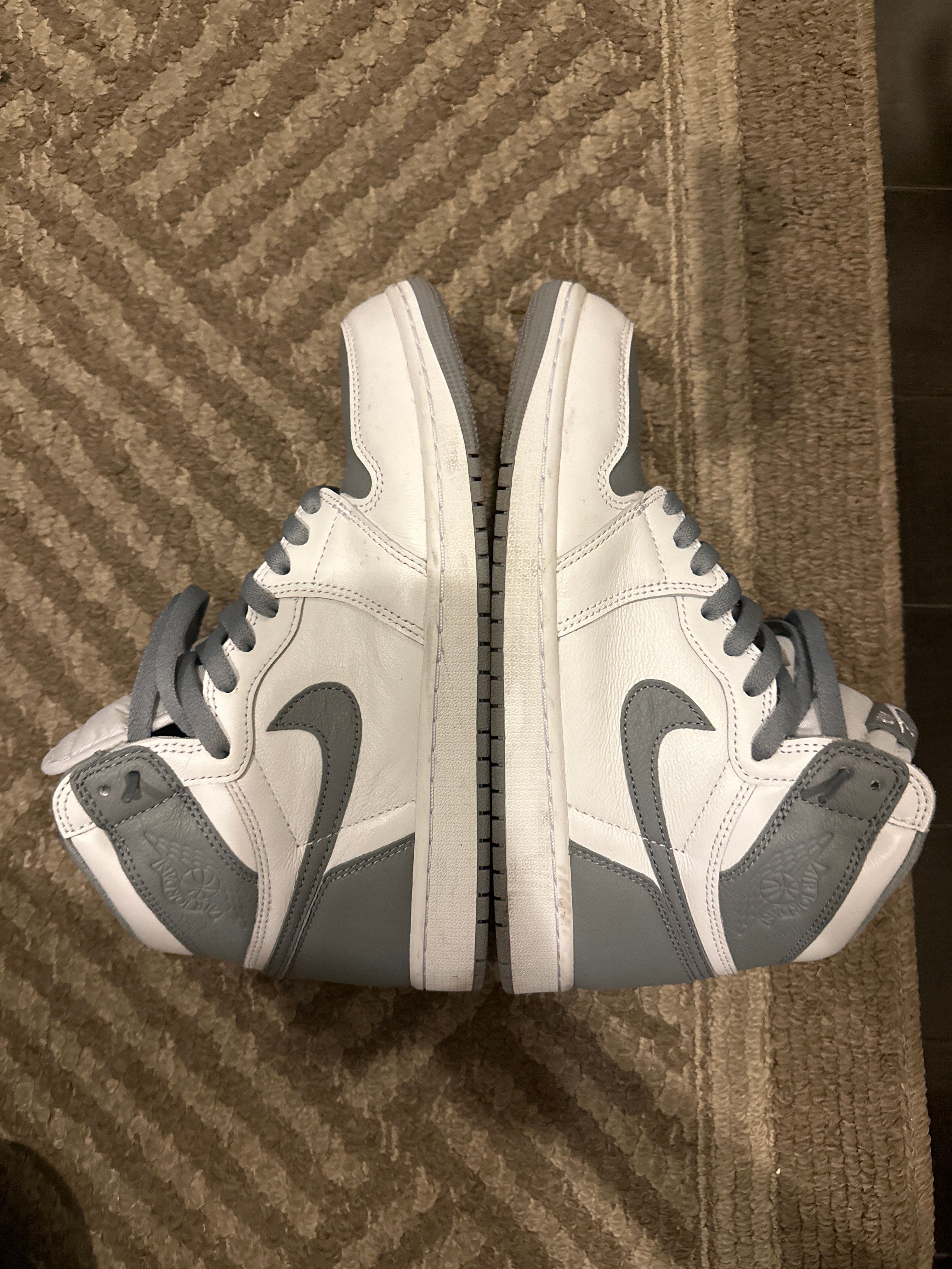 Nike Air Jordan 1 High OG "Stealth"