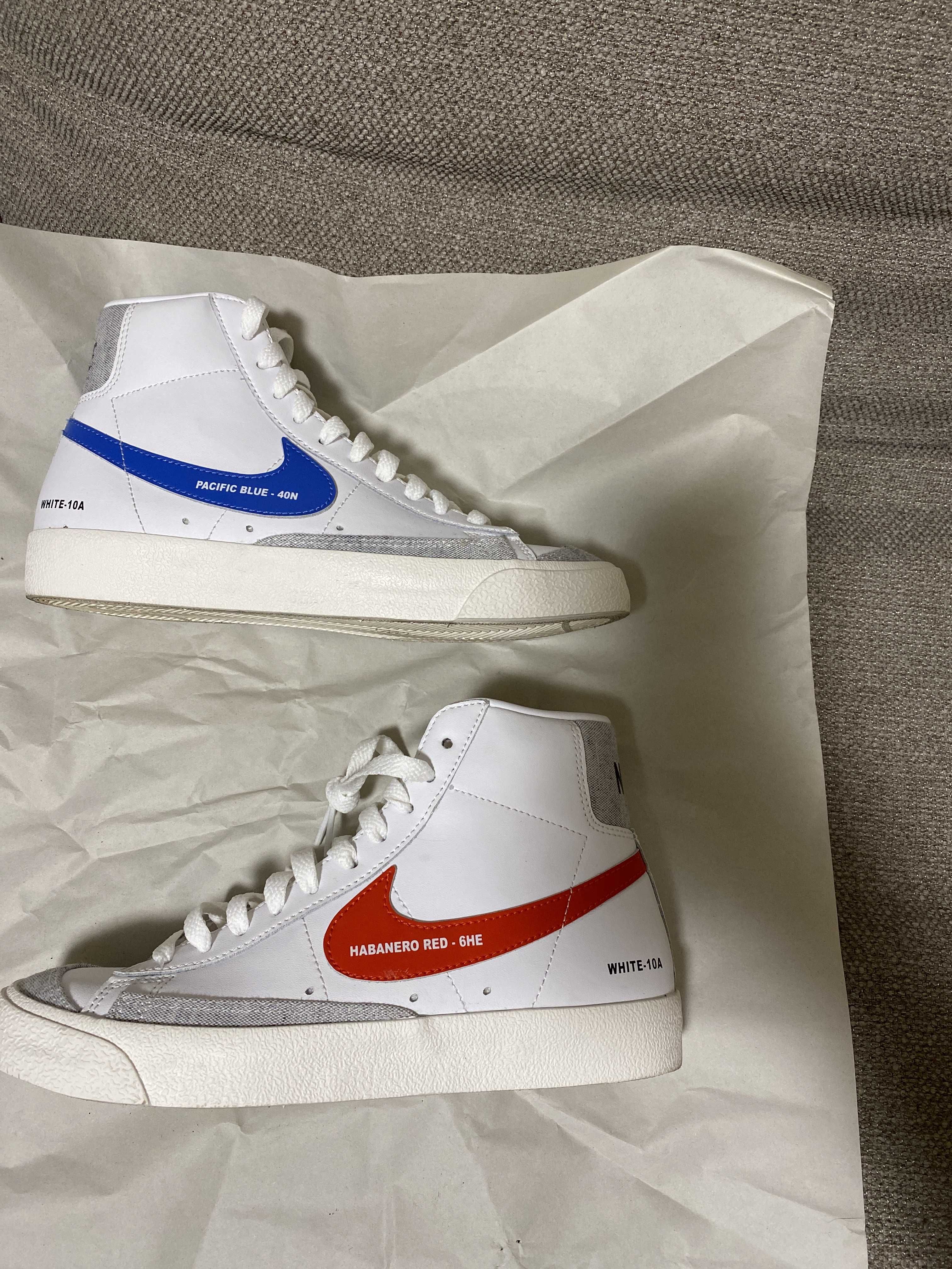 NIKE Women's MID BLAZER 77 "WHITE"