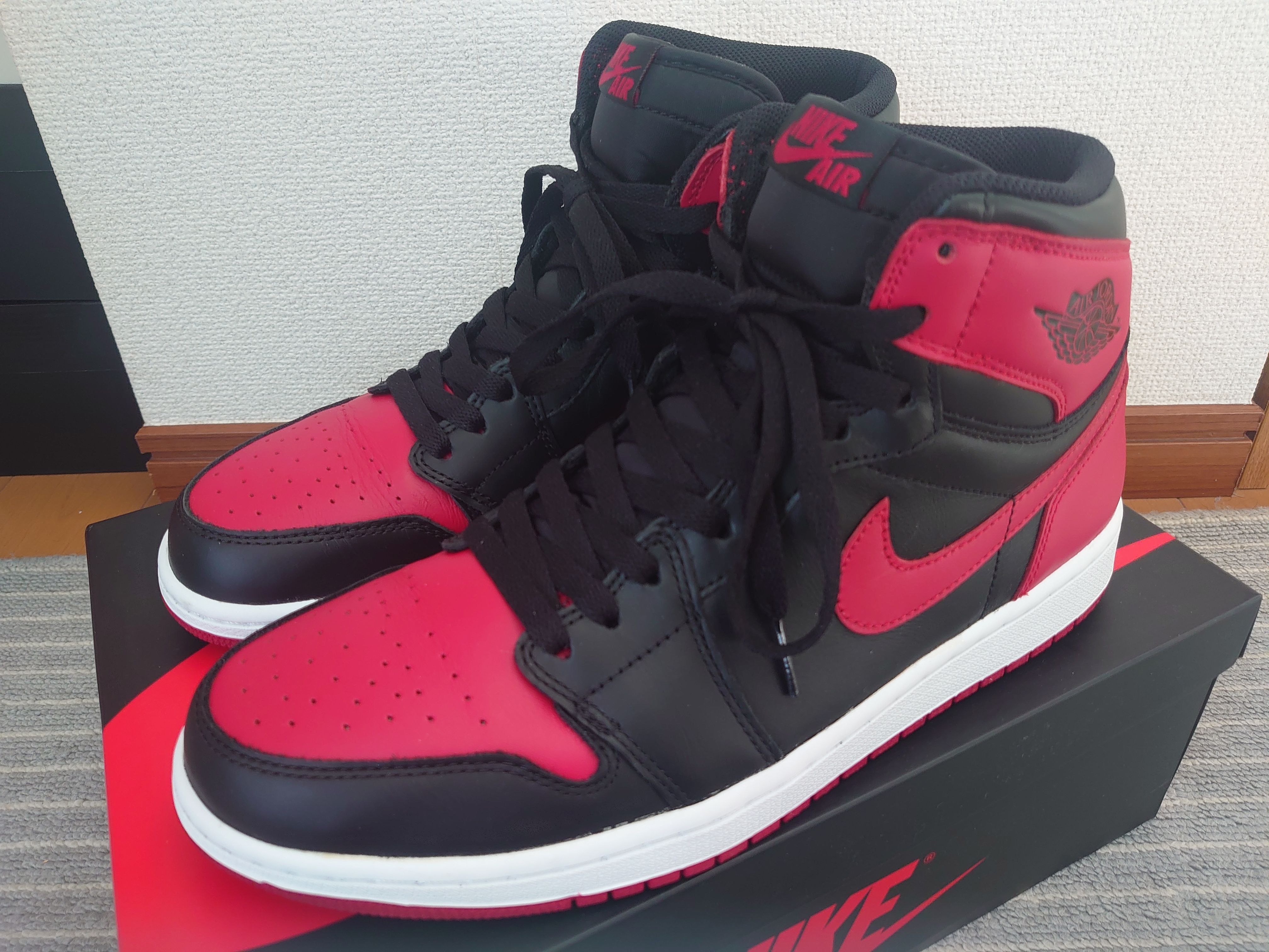 Nike Air Jordan 1 Retro High OG "Bred" (2013)