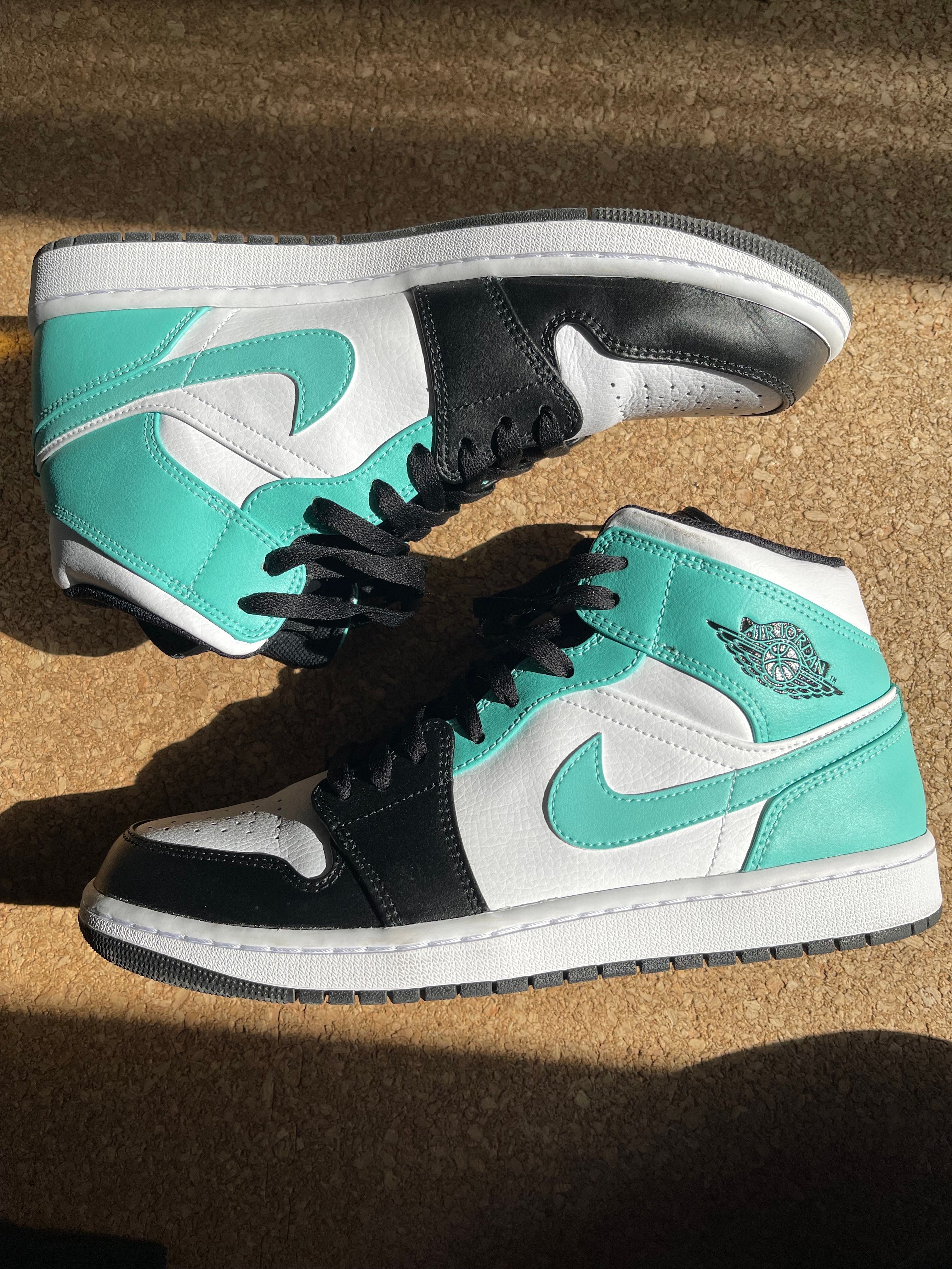 NIKE AIR JORDAN 1 MID "TROPICAL TWIST"