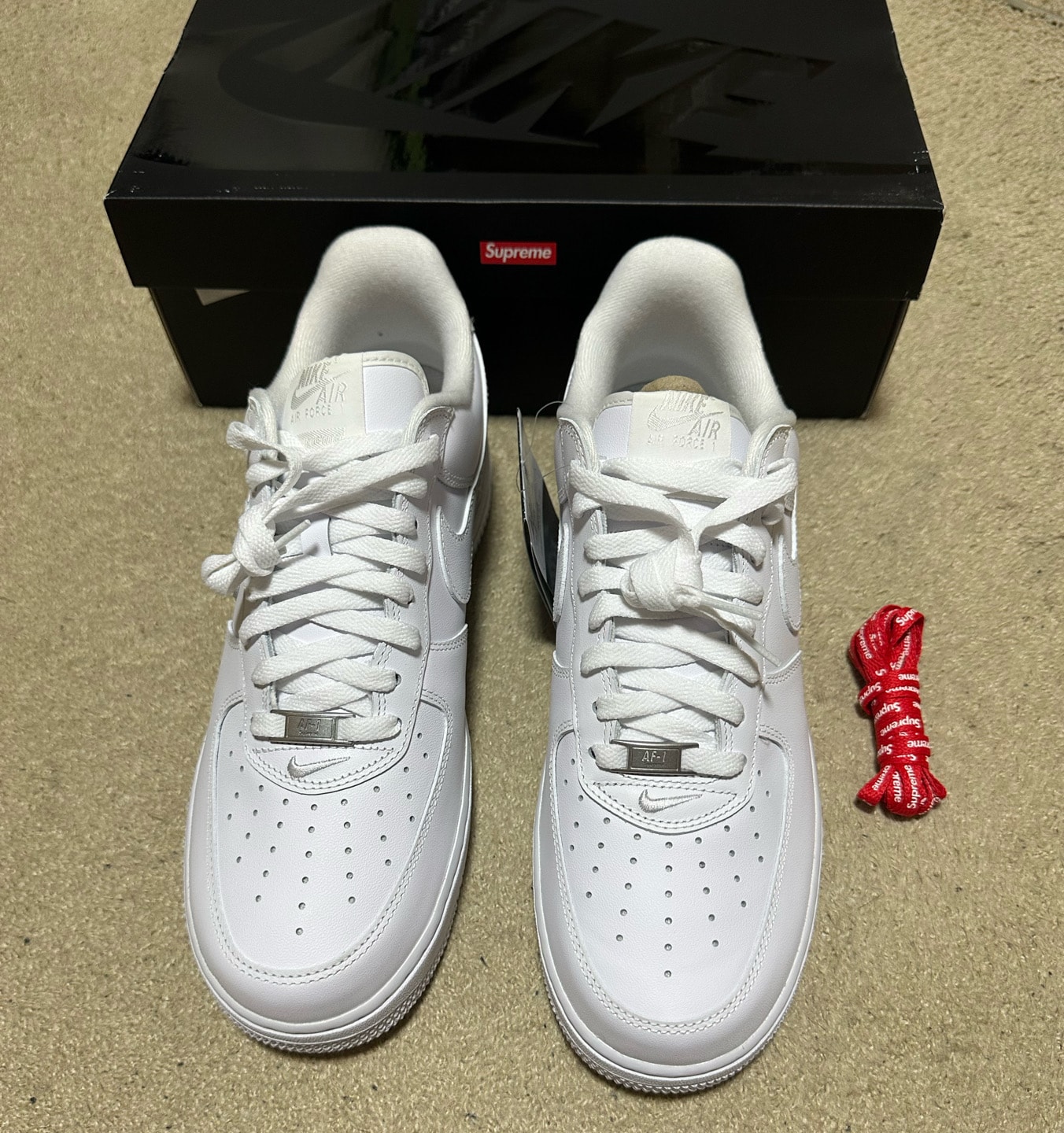 Supreme × Nike Air Force 1 Low "White"