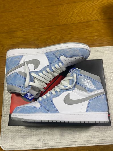 Nike Air Jordan 1 High OG "Hyper Royal"