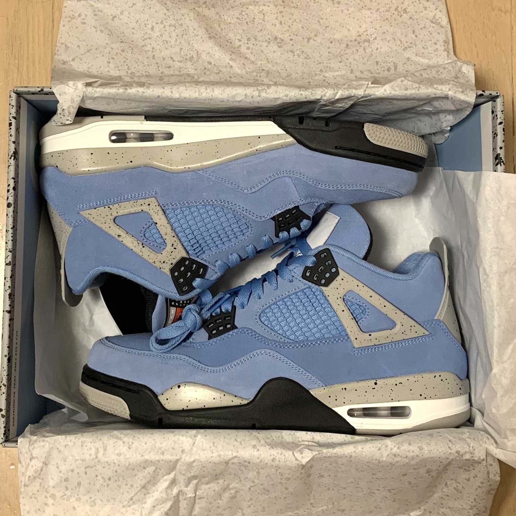 Nike Air Jordan 4 "University Blue"